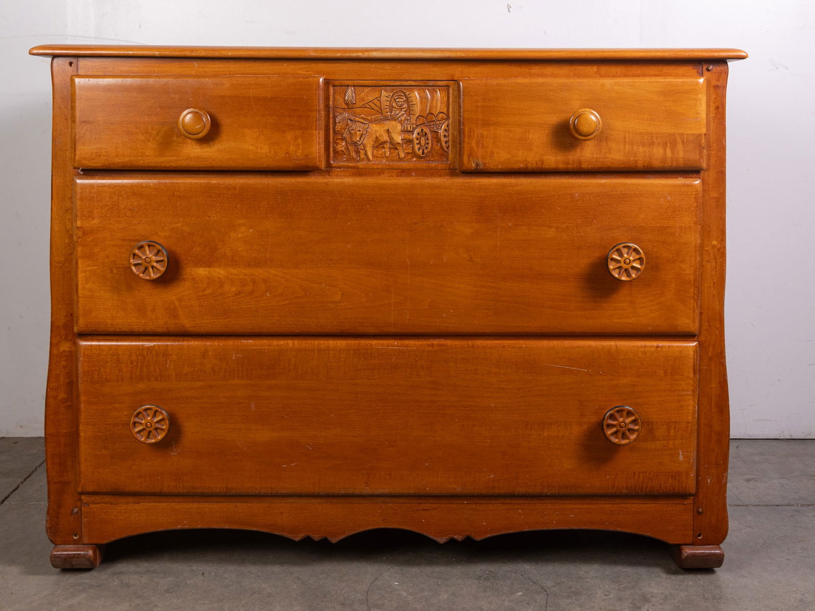 Vintage Solid Maple Virginia House Conestoga Wagon Low Chest (1 of 9)