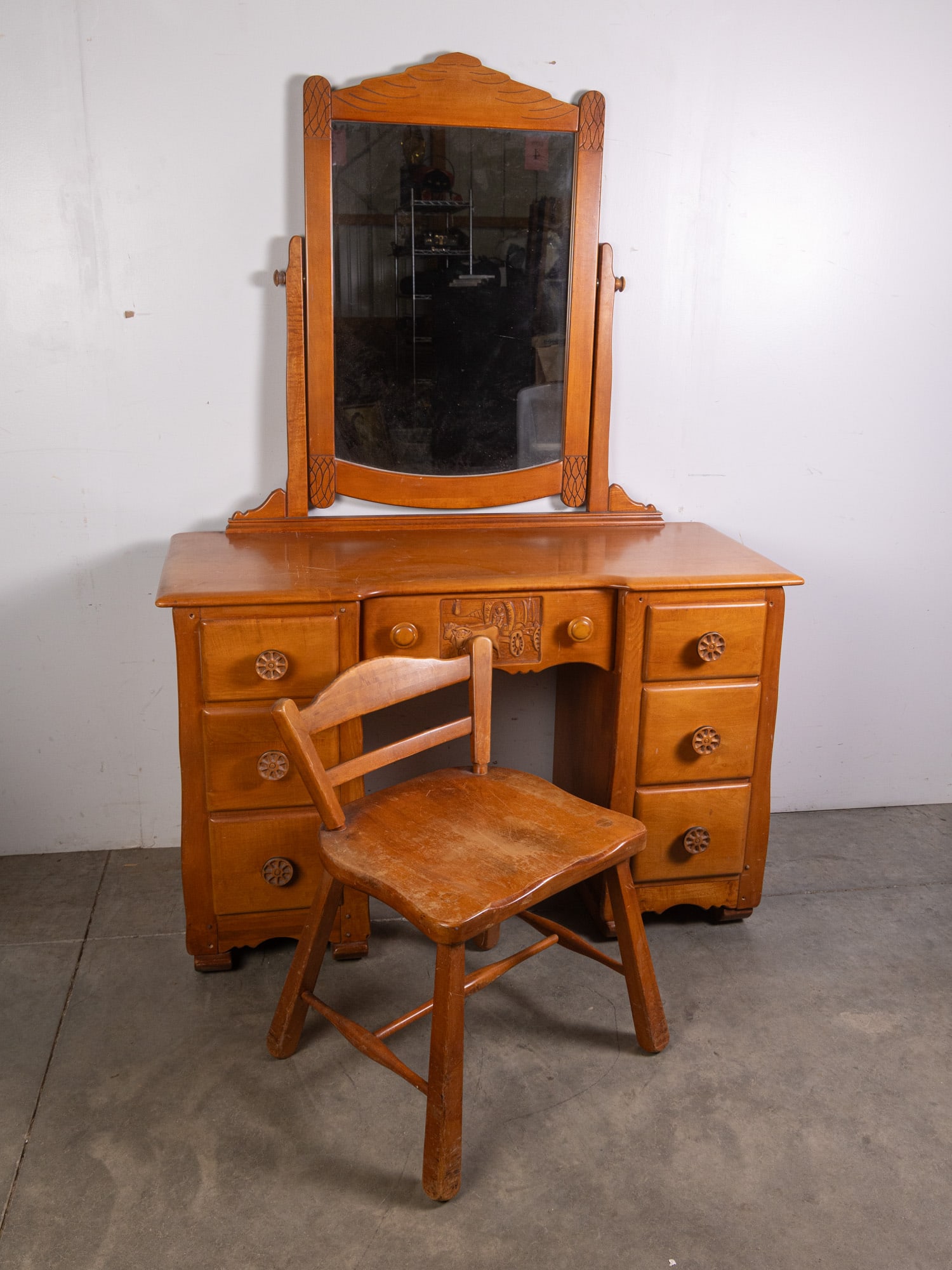Vintage Solid Maple Virginia House Conestoga Wagon Vanity Desk & Chair (1 of 13)