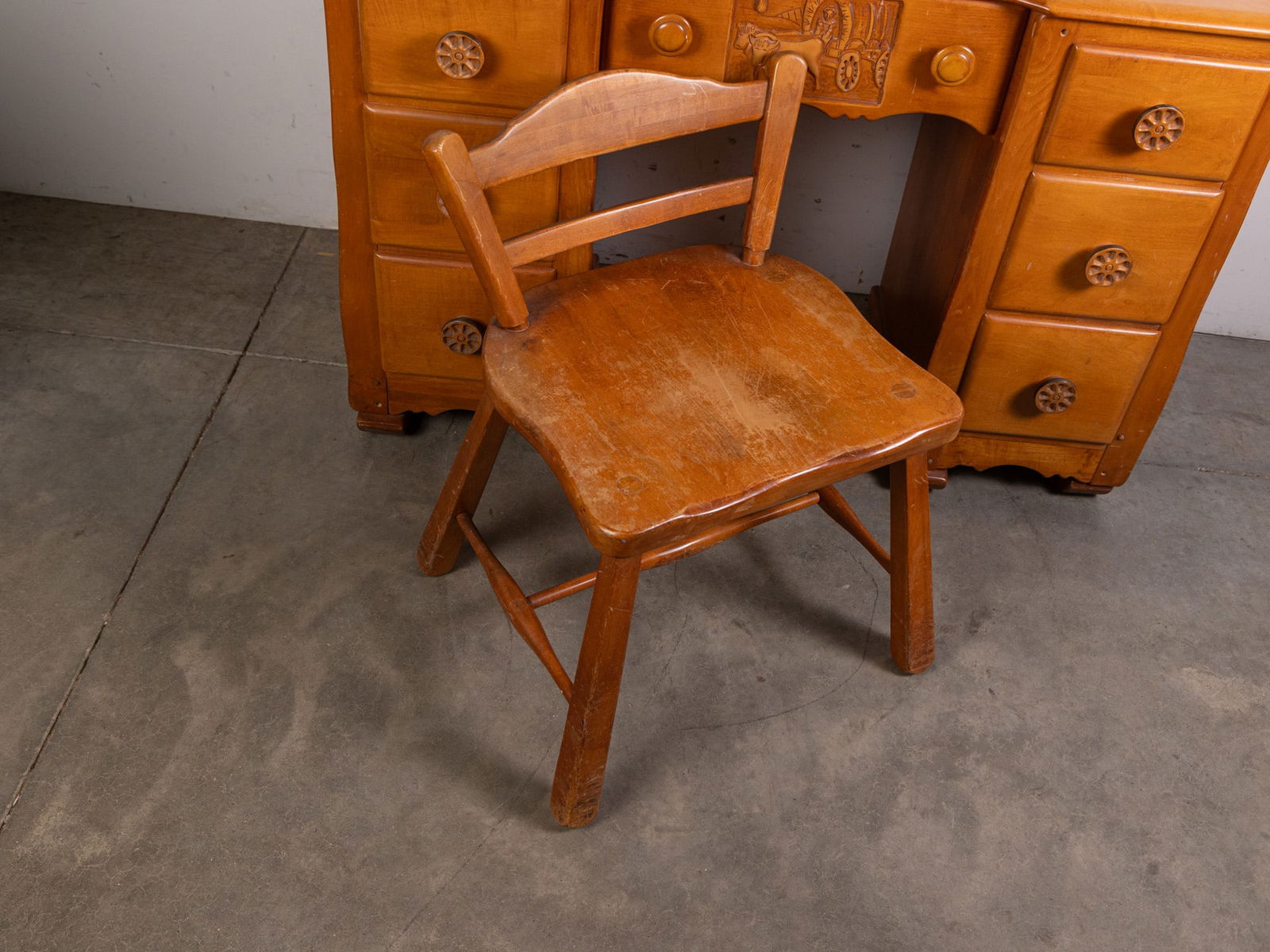 Vintage Solid Maple Virginia House Conestoga Wagon Vanity Desk & Chair - 2
