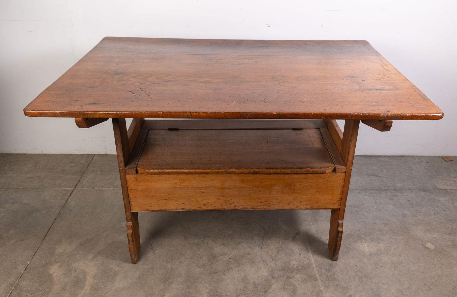 Antique Early Primitive Tilt-Top Table/Convertible Bench (1 of 7)