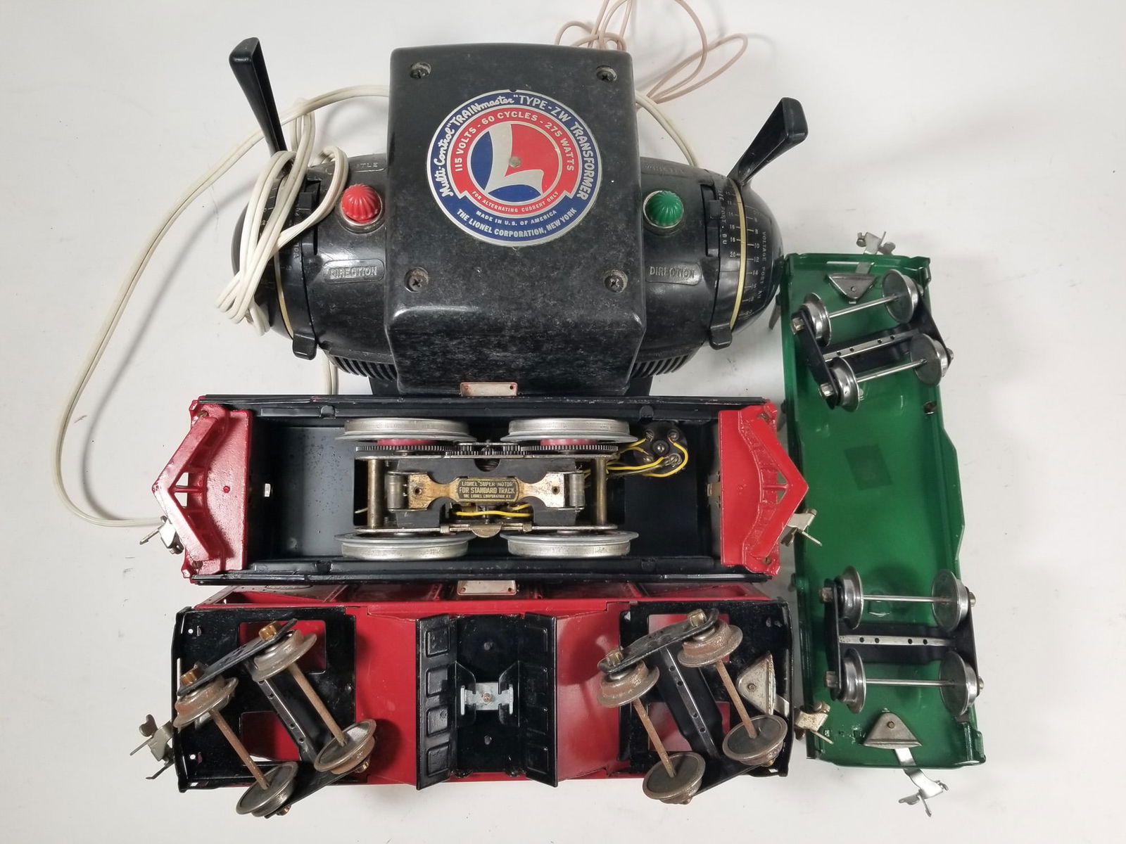 Three Vintage Lionel Model Railroad Cars and Trainmaster - 3