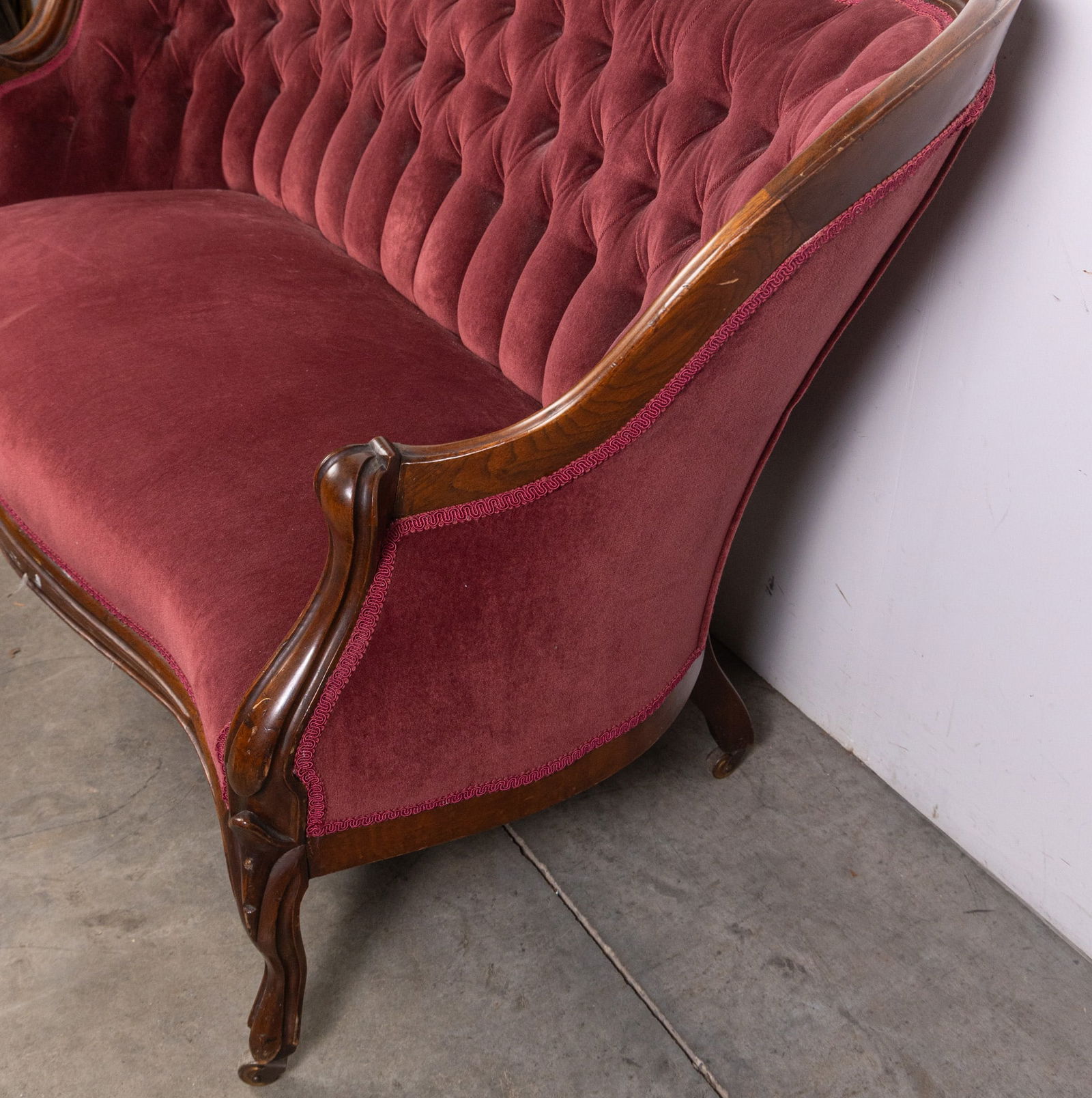 Antique Victorian Hand-Carved Tufted Loveseat - 3