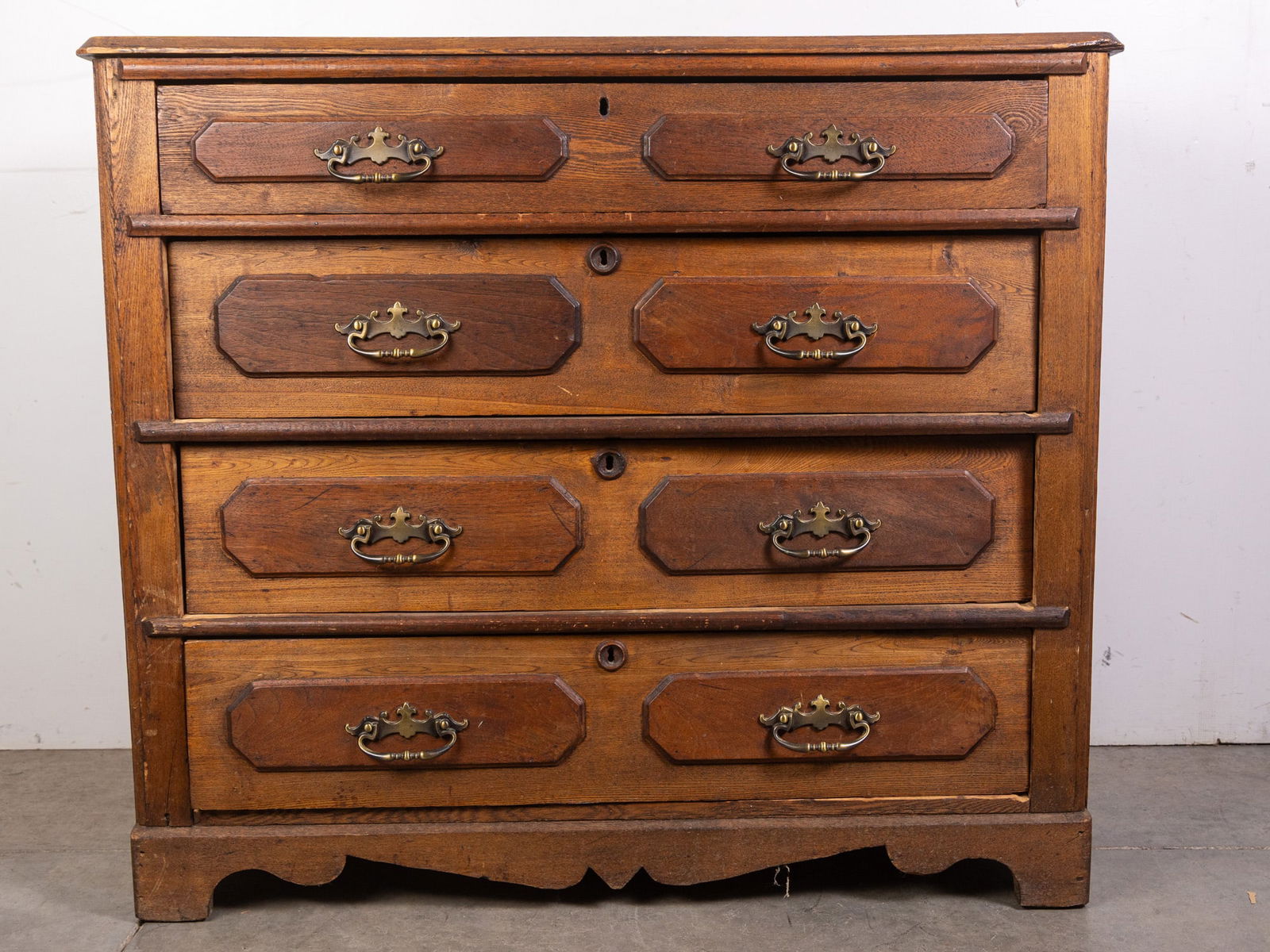 Antique Early 20th Century Four Drawer Dresser (1 of 5)