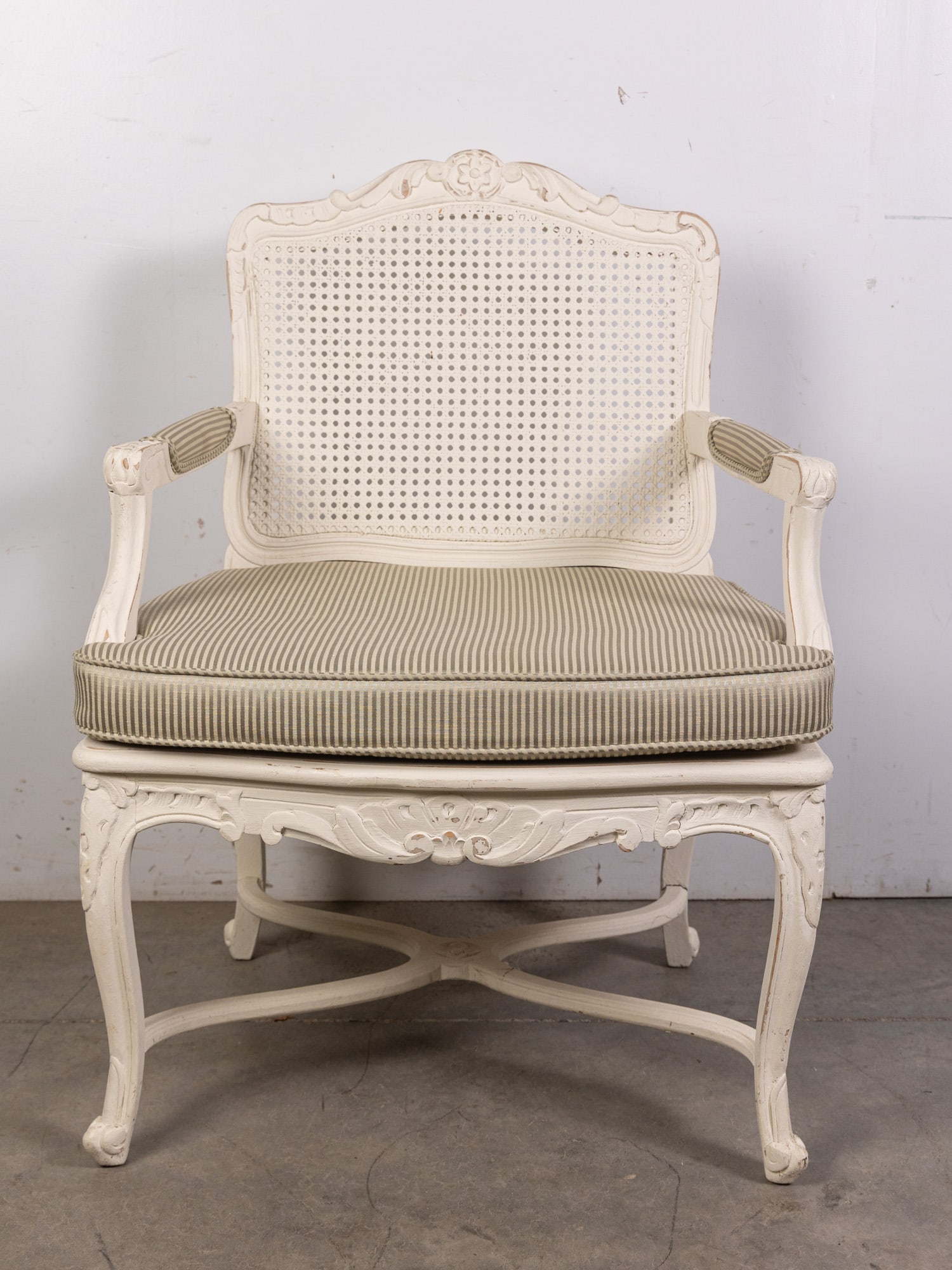 Vintage Shabby Chic Accent Chair (1 of 5)