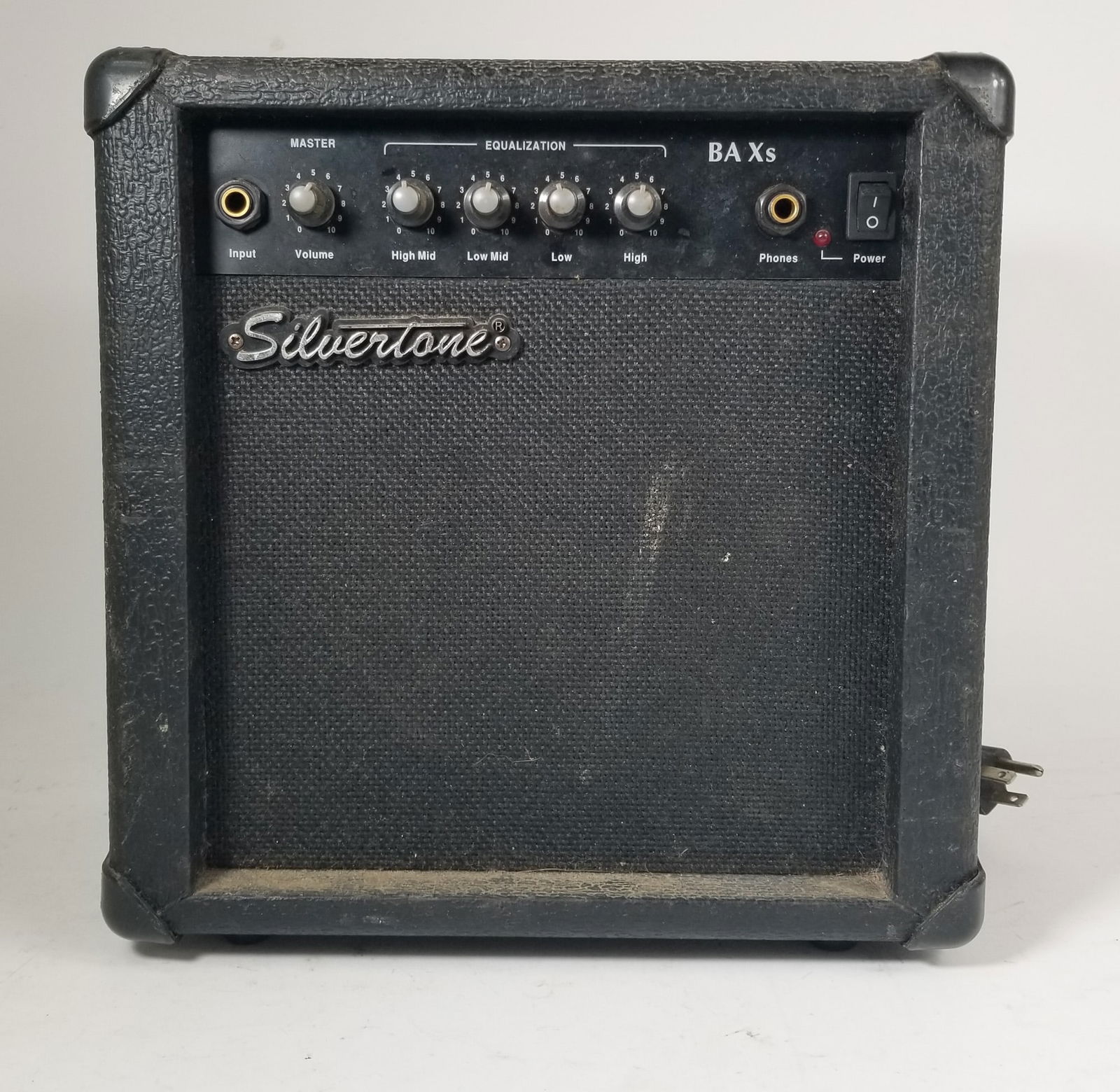 Silvertone BA Xs Amplifier (1 of 2)