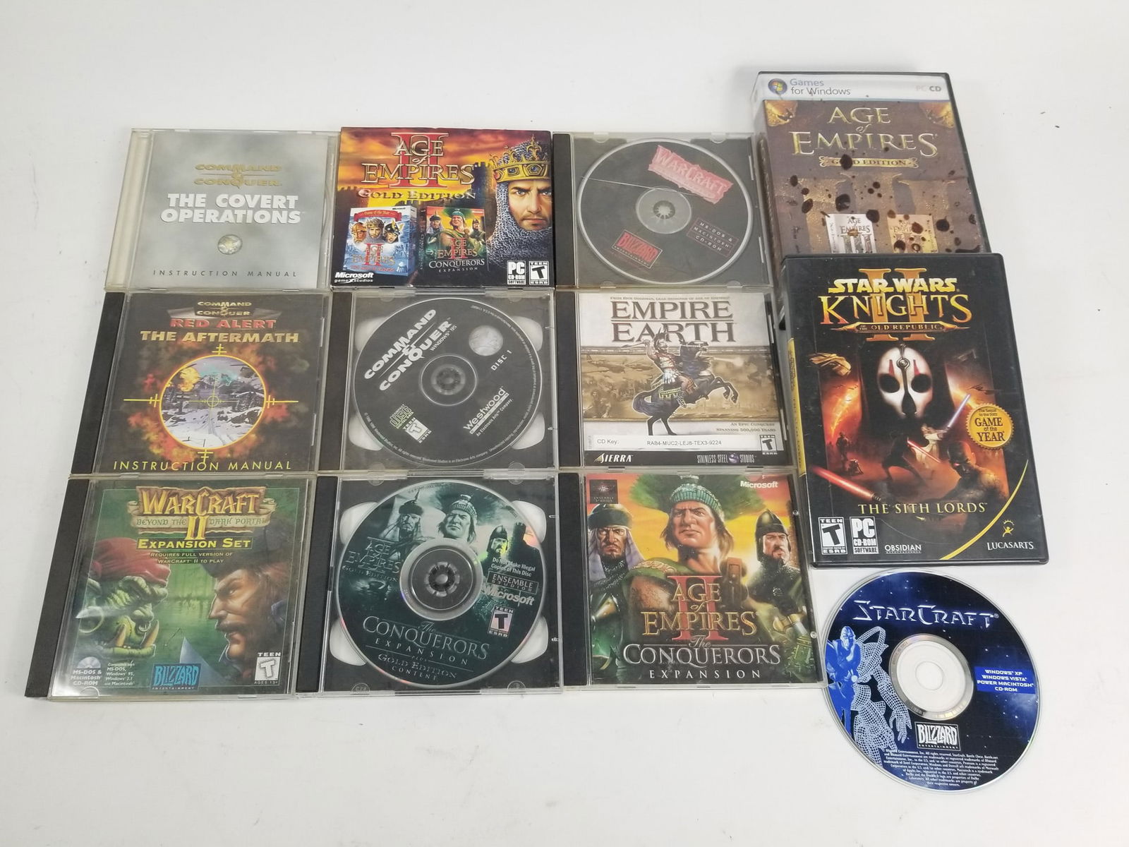 Lot of Assorted Vintage PC Games: Lot of Assorted Vintage PC GamesSize7" x 12" x 12"LiteratureBrooks Auction – Online Auction Terms & Conditions Contact: (856) 694-2960 | info@brooks.auction READ BEFORE YOU BID: We want you to