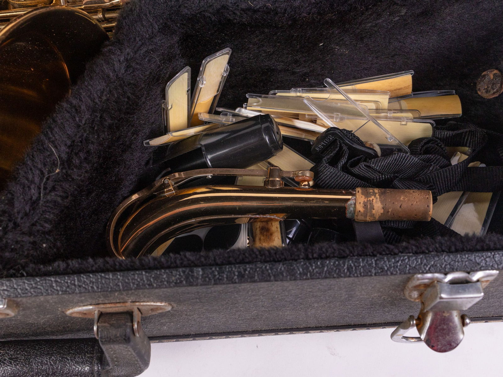 Jupiter K.H.S. Musical Instrument Co. Alto Saxophone in Case - 3