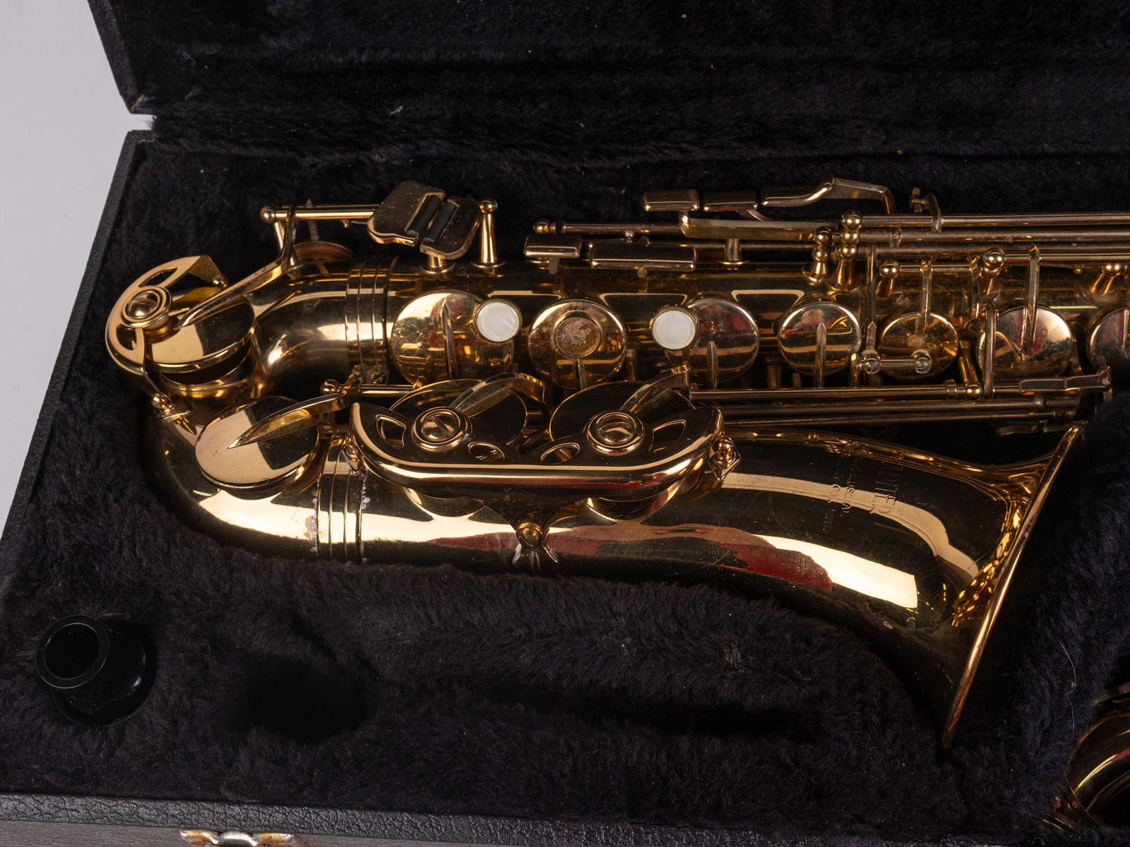 Jupiter K.H.S. Musical Instrument Co. Alto Saxophone in Case - 4