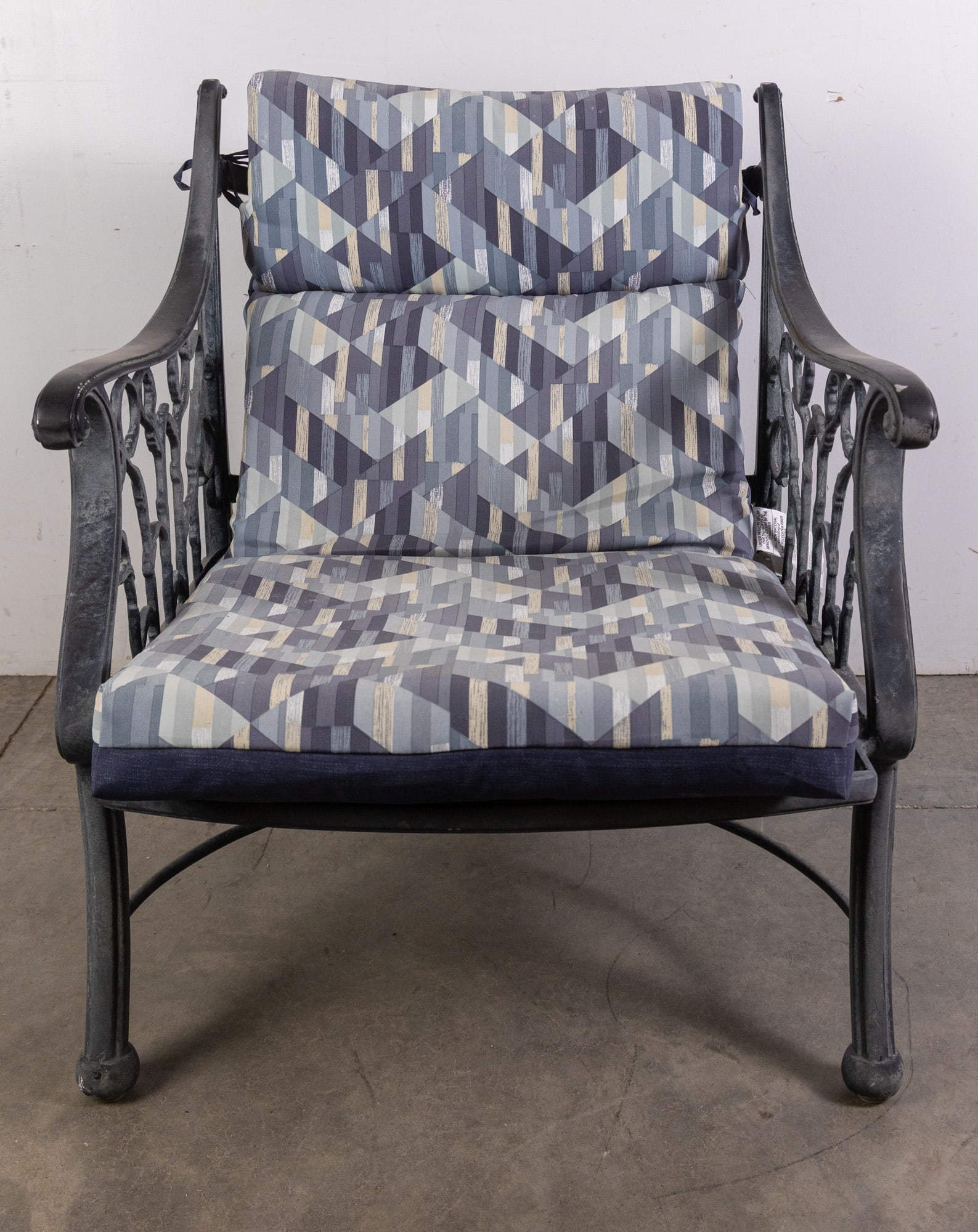 Outdoor Armchair with Metal Frame and Cushion: Outdoor Armchair with Metal Frame and CushionSize39" HLiteratureBrooks Auction – Online Auction Terms & Conditions Contact: (856) 694-2960 | info@brooks.auction READ BEFORE YOU BID: We want you