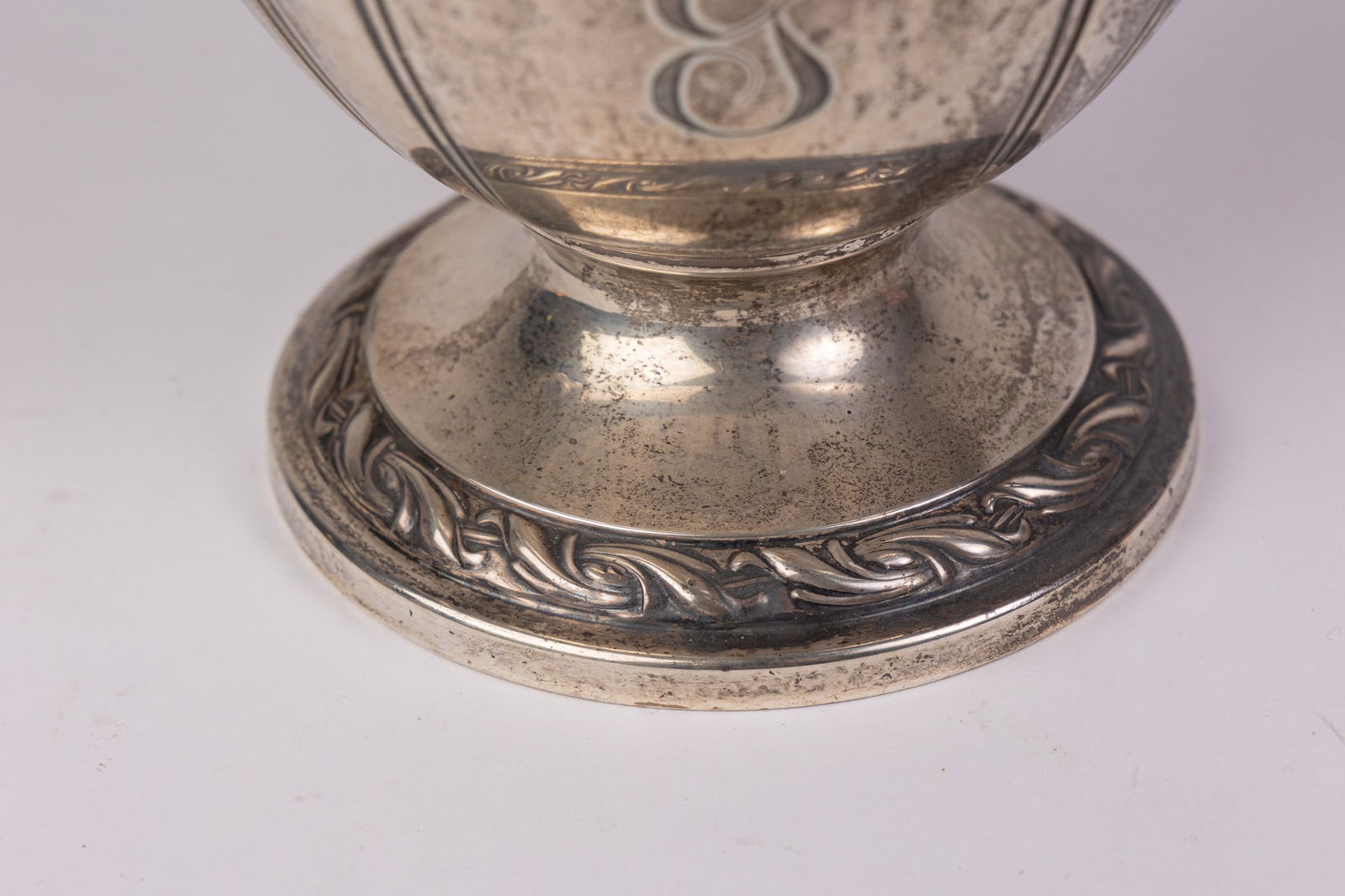 Amston | (5) Repoussé Sterling Holloware Tea & Coffee Service - 18
