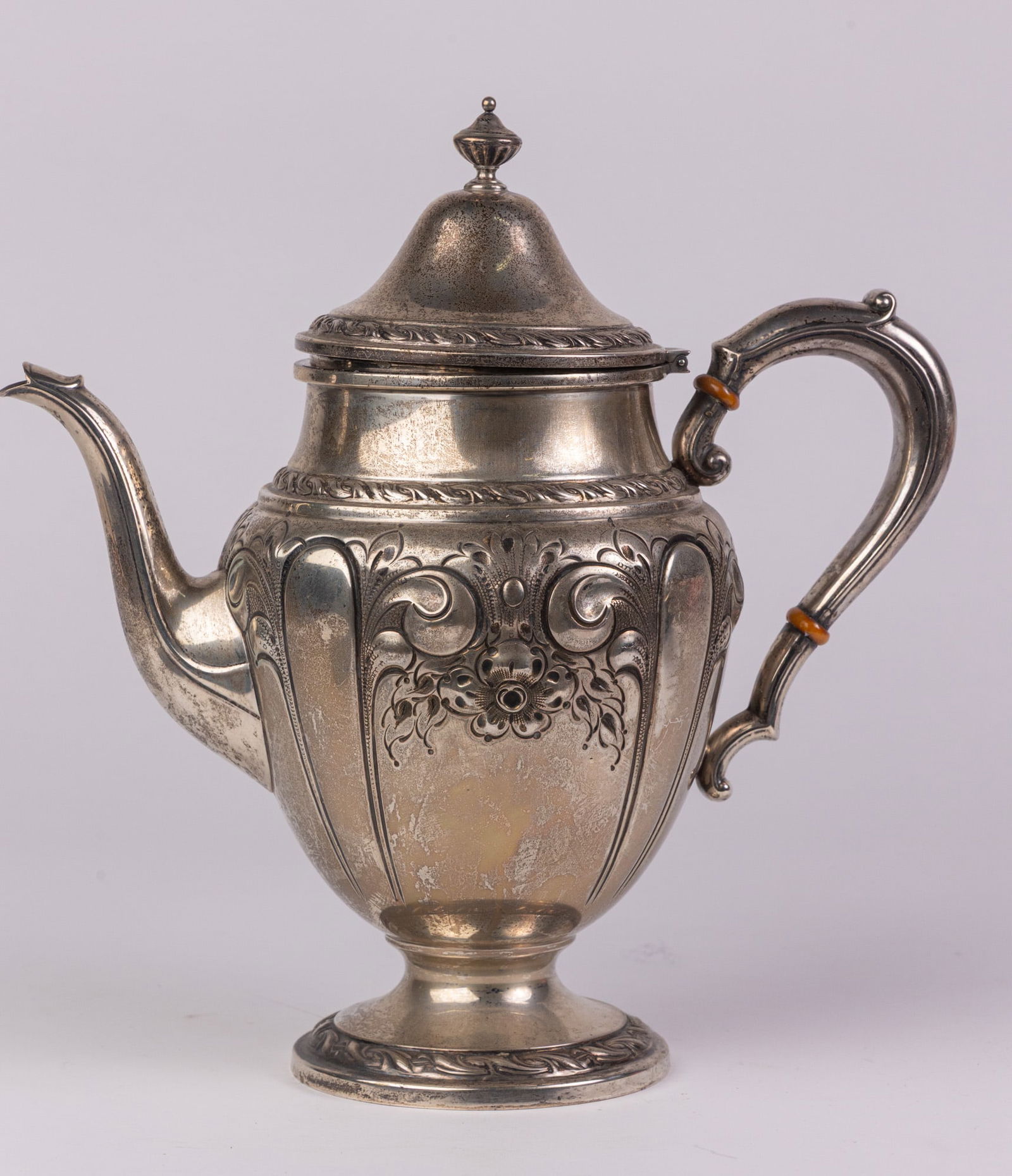 Amston | (5) Repoussé Sterling Holloware Tea & Coffee Service - 19