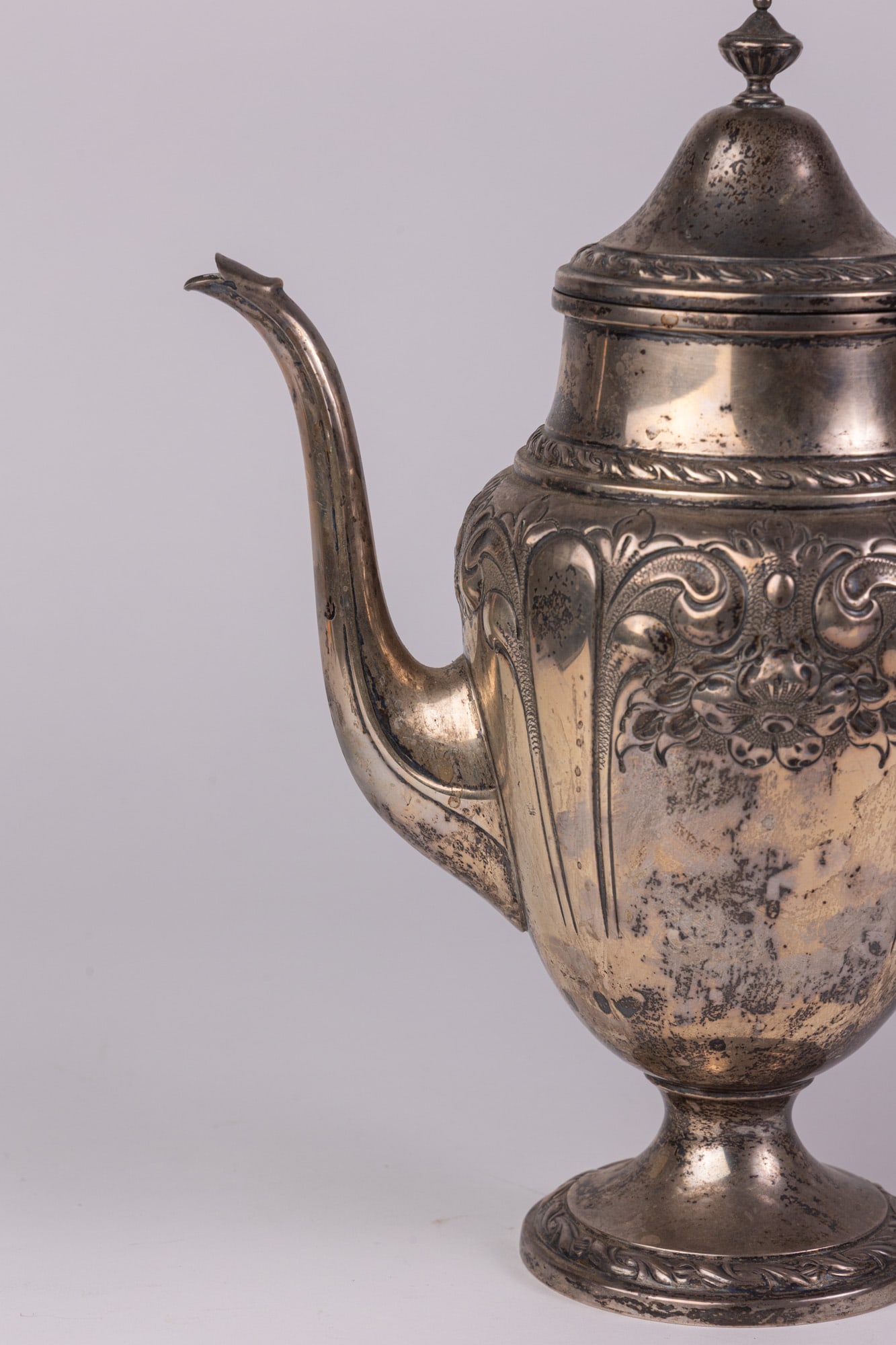 Amston | (5) Repoussé Sterling Holloware Tea & Coffee Service - 8