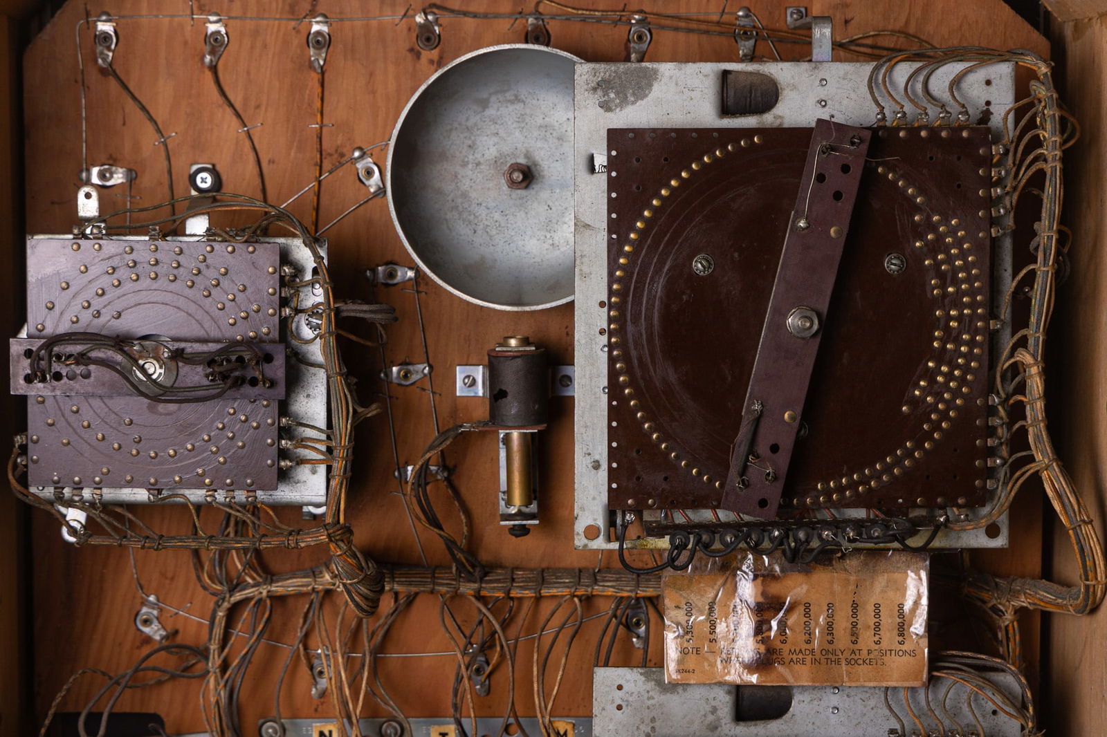 1953 D. Gottlieb & Company "Poker Face" Pinball Machine - 20