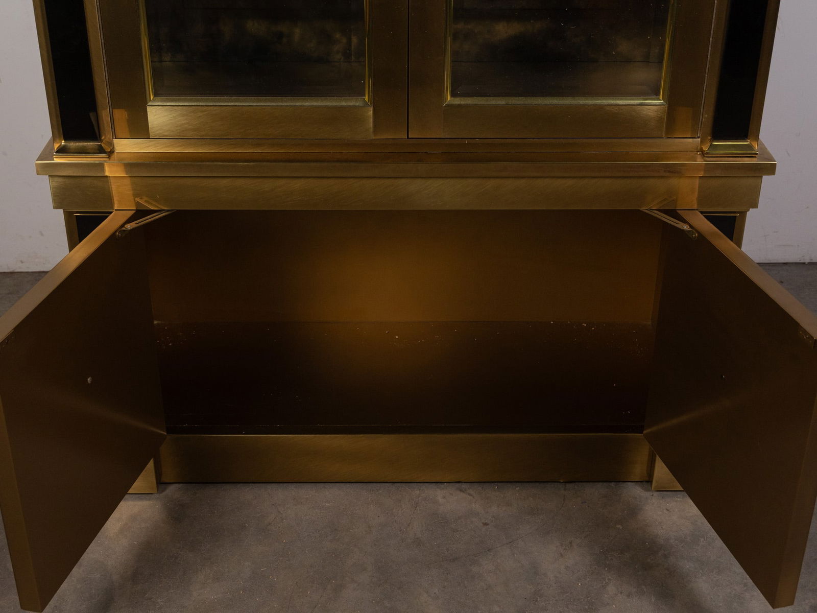 Mastercraft Neoclassical Brass Vitrine Cabinet - 8