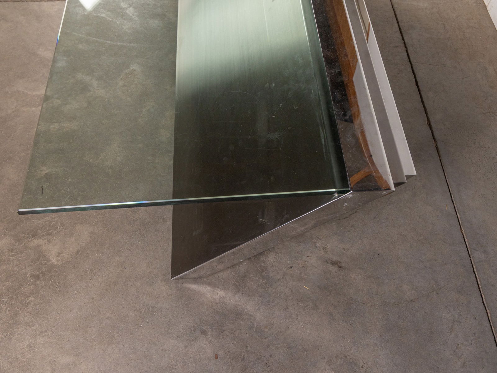 J. Wade Beam | Breuton Cantilever Glass Table - 6