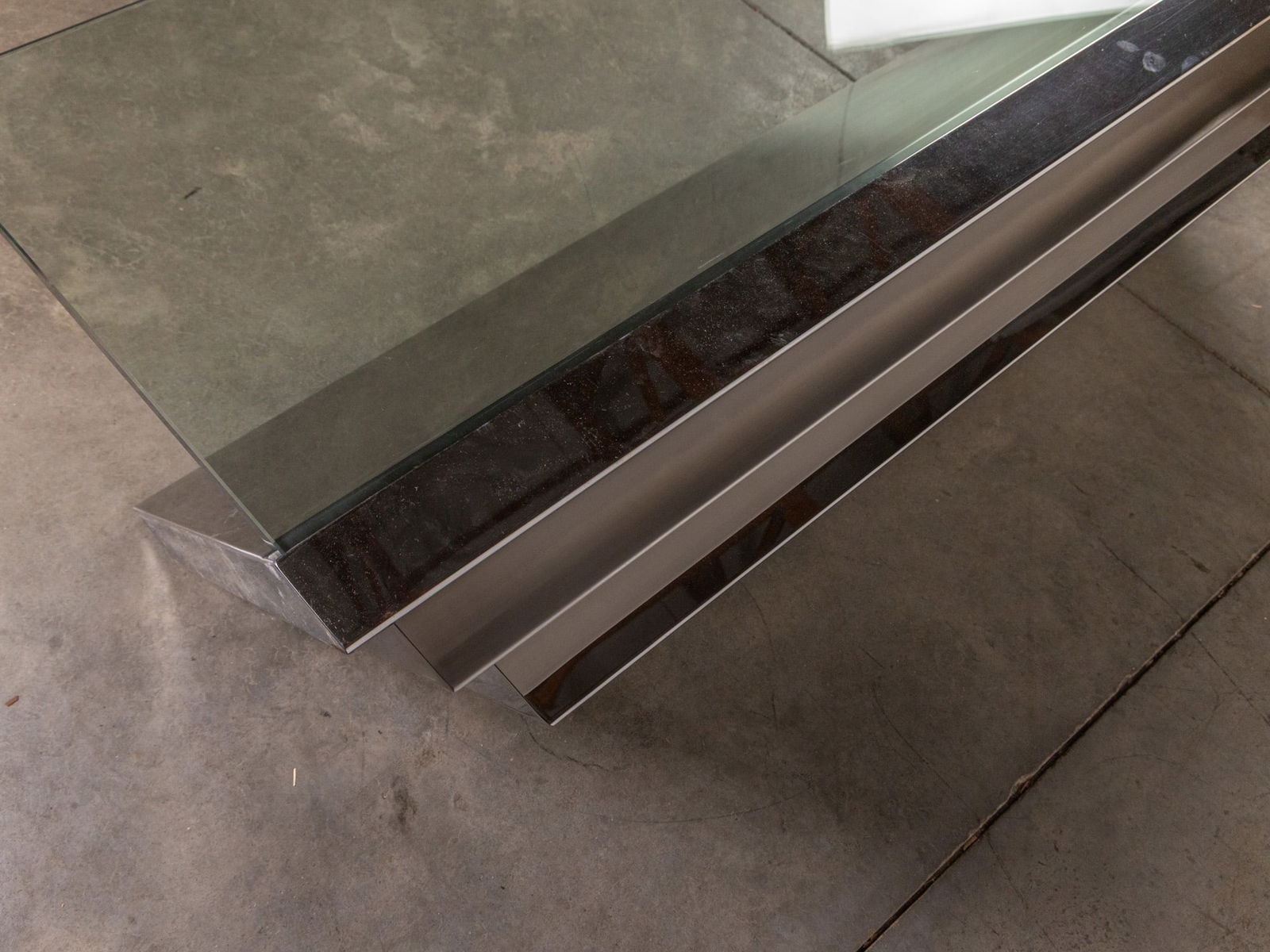 J. Wade Beam | Breuton Cantilever Glass Table - 7