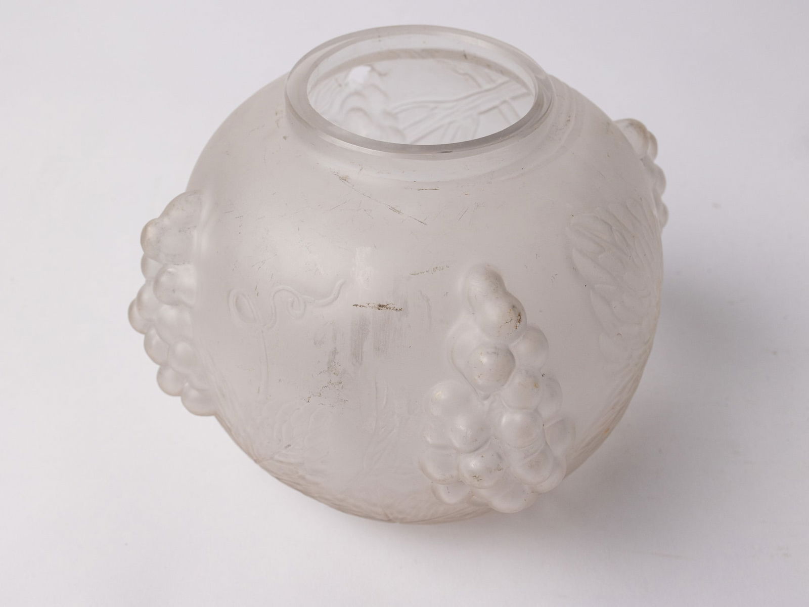 René Lalique | "Raisins" Perfume Burner, Frosted Glass Globe - 6