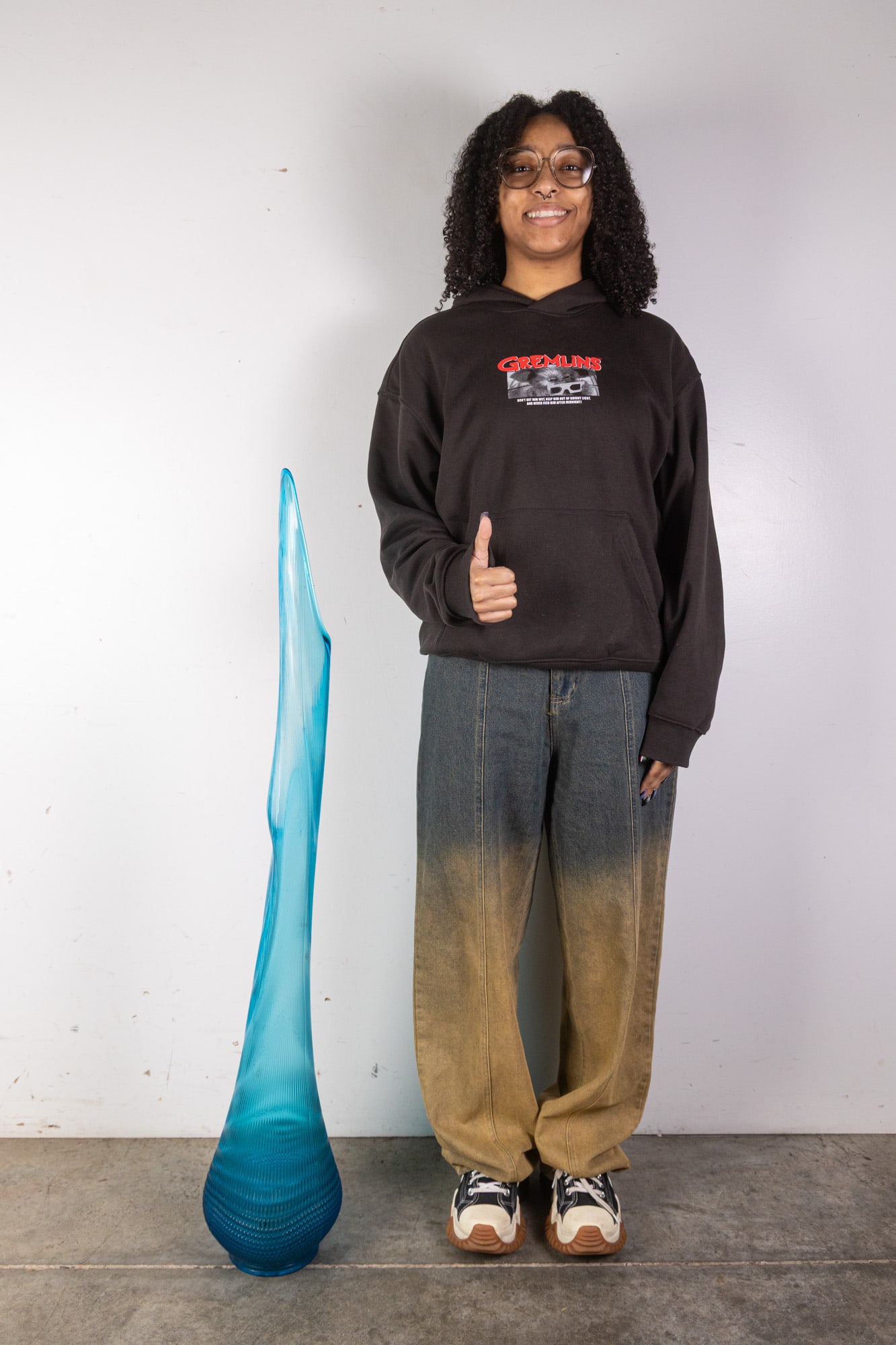 L.E. Smith | Sizeable Mid Century "Nubby Butt" Swung Vase - 7