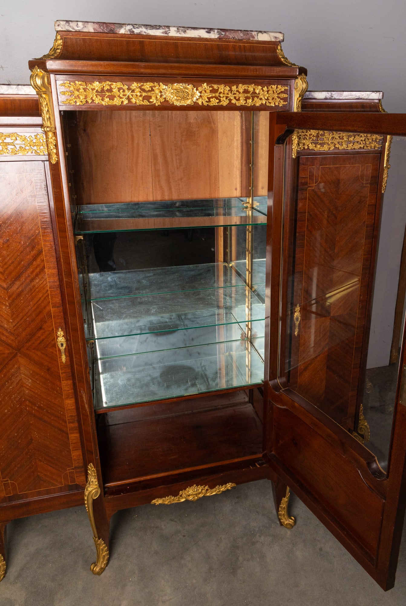 Antique Gilt French Vitrine - 6