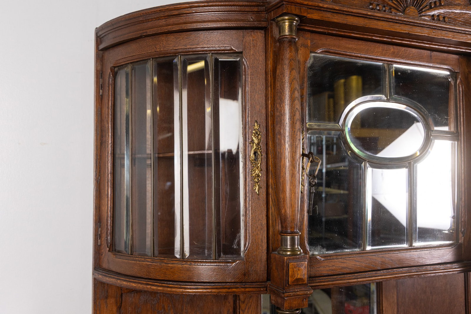Victorian Two-Tiered Oak Sideboard - 8