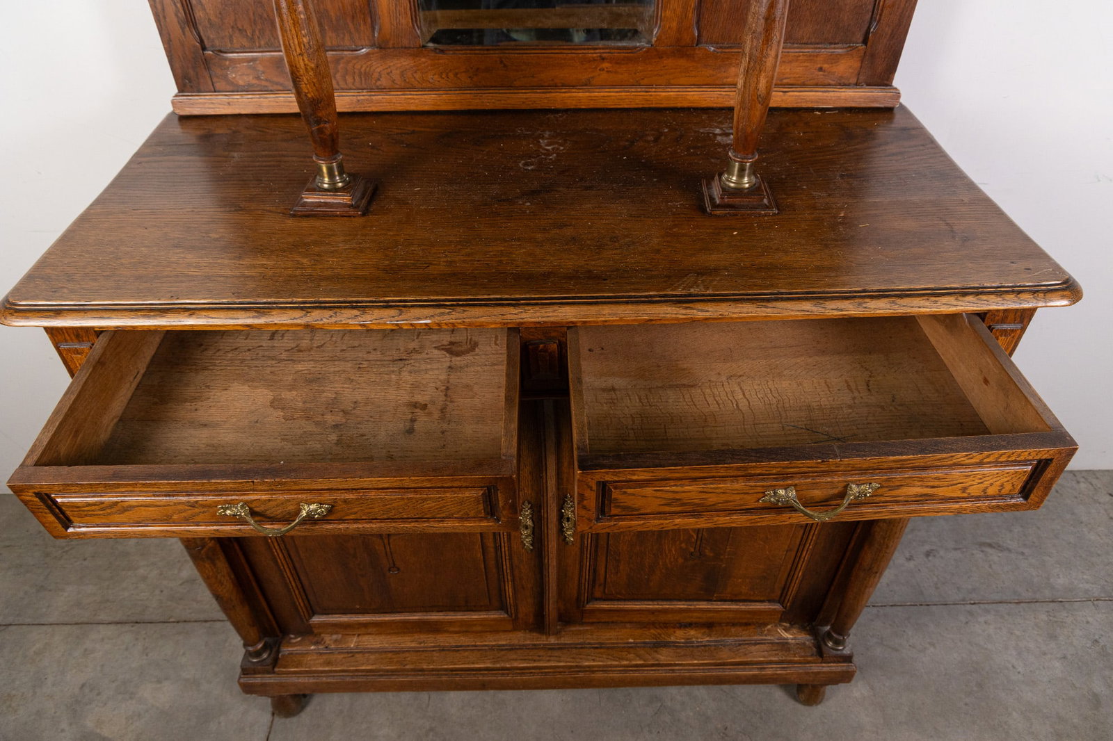 Victorian Two-Tiered Oak Sideboard - 9