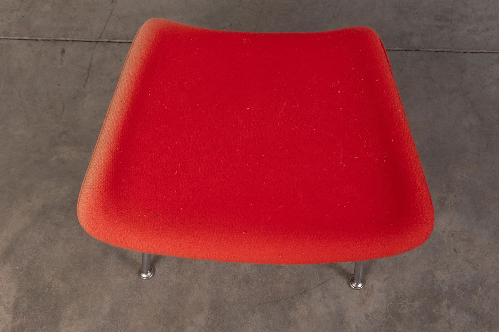 Eero Saarinen | Knoll "Womb" Ottoman - 3