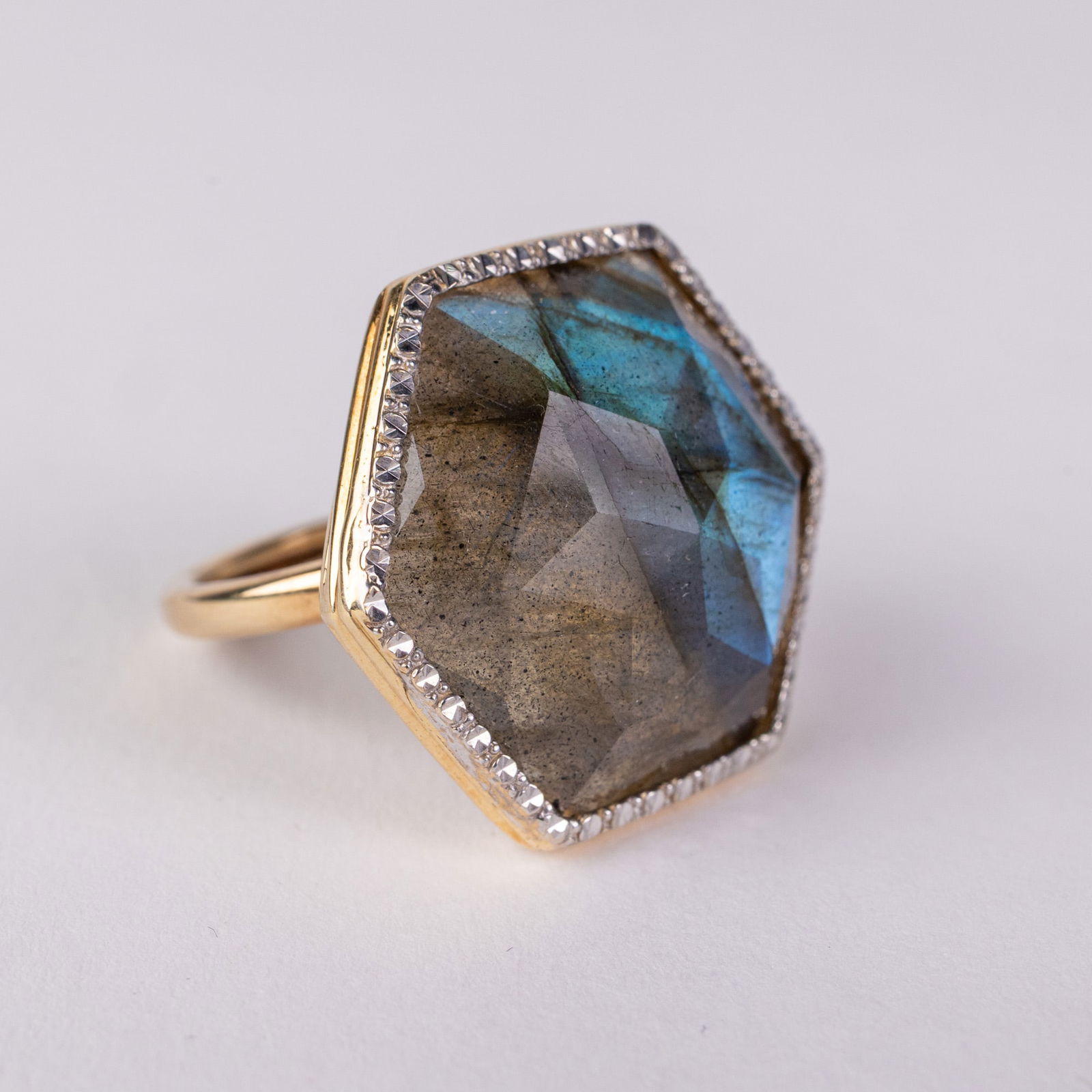 14KY Gold Labradorite Ring: Marked "© 14K ✻", size 7.5, total weight 6.48 grams.LiteratureBrooks Auction – Online Auction Terms & Conditions Contact: (856) 694-2960 | info@brooks.auction READ BEFORE YOU BID: