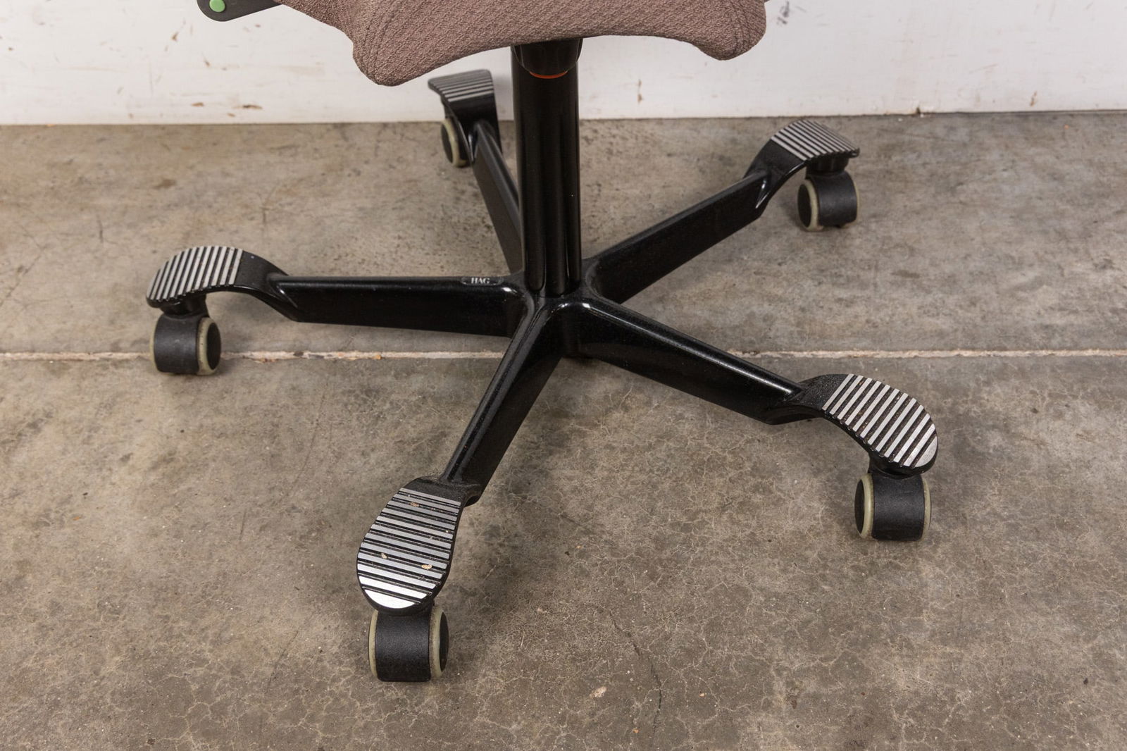 HAG | Capisco Saddle Seat Adjustable Work Chair - 3