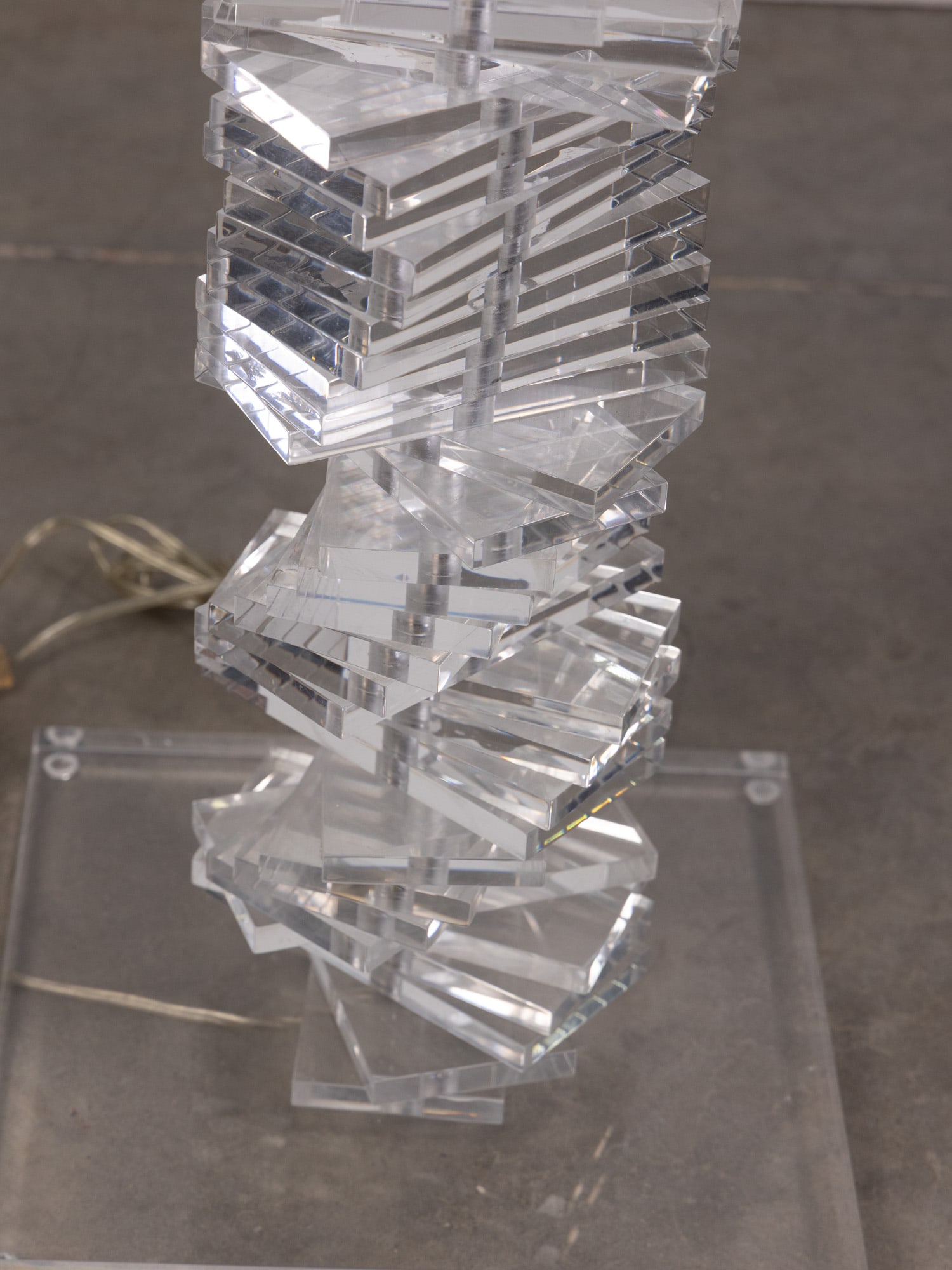 Karl Springer Attr. | Modern Stacked Lucite Helix Floor Lamp - 5