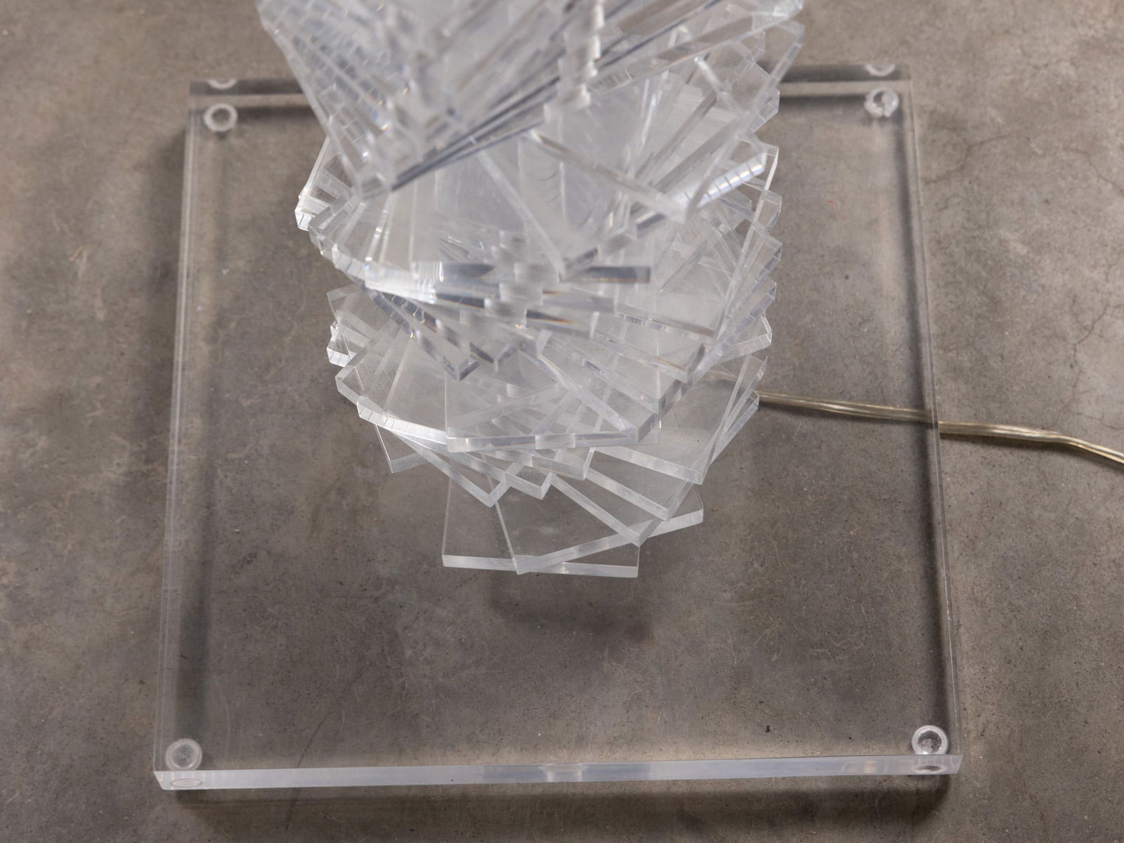 Karl Springer Attr. | Modern Stacked Lucite Helix Floor Lamp - 7