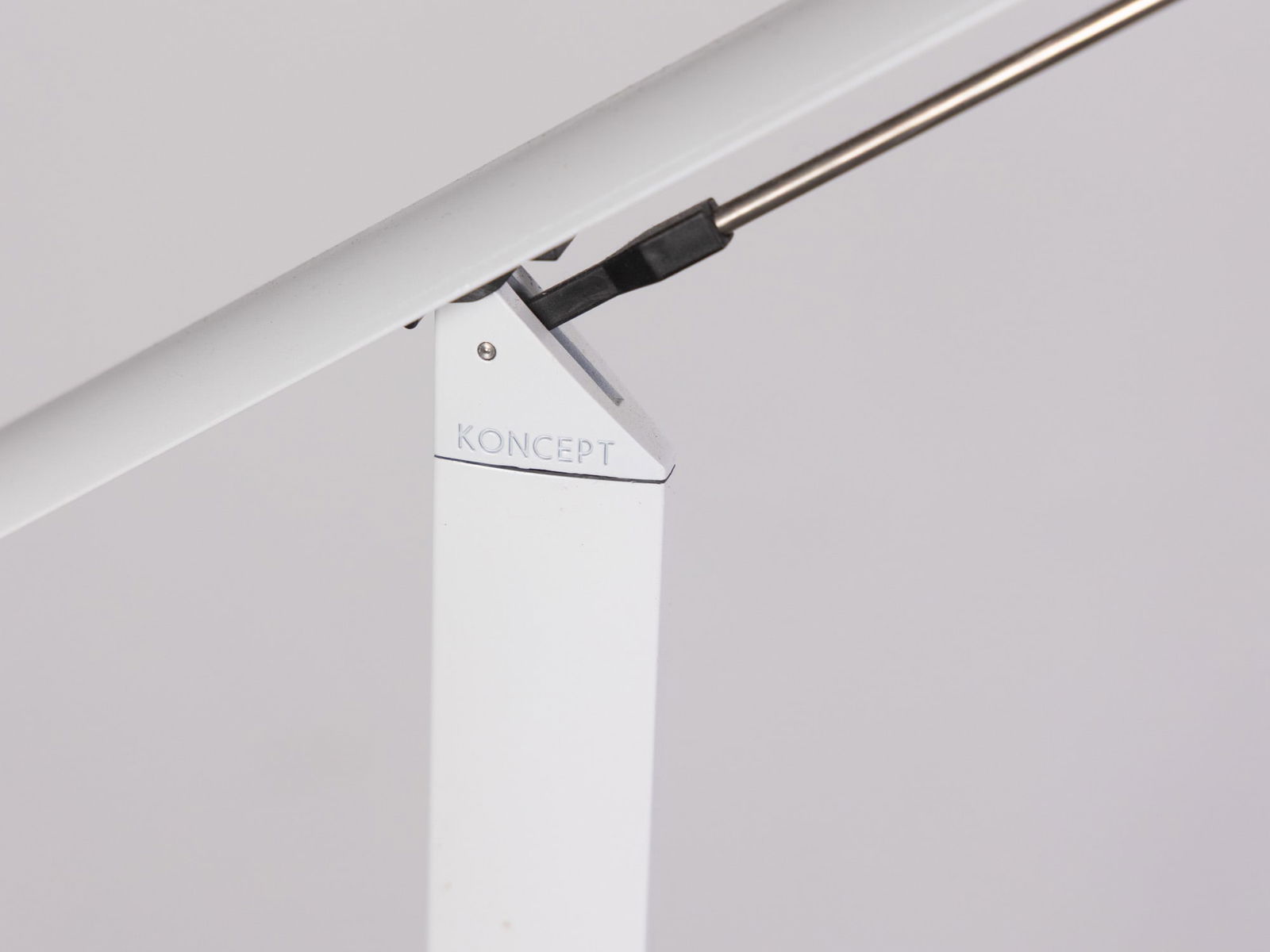 Koncept | Modern Equo Floor Lamp - 2