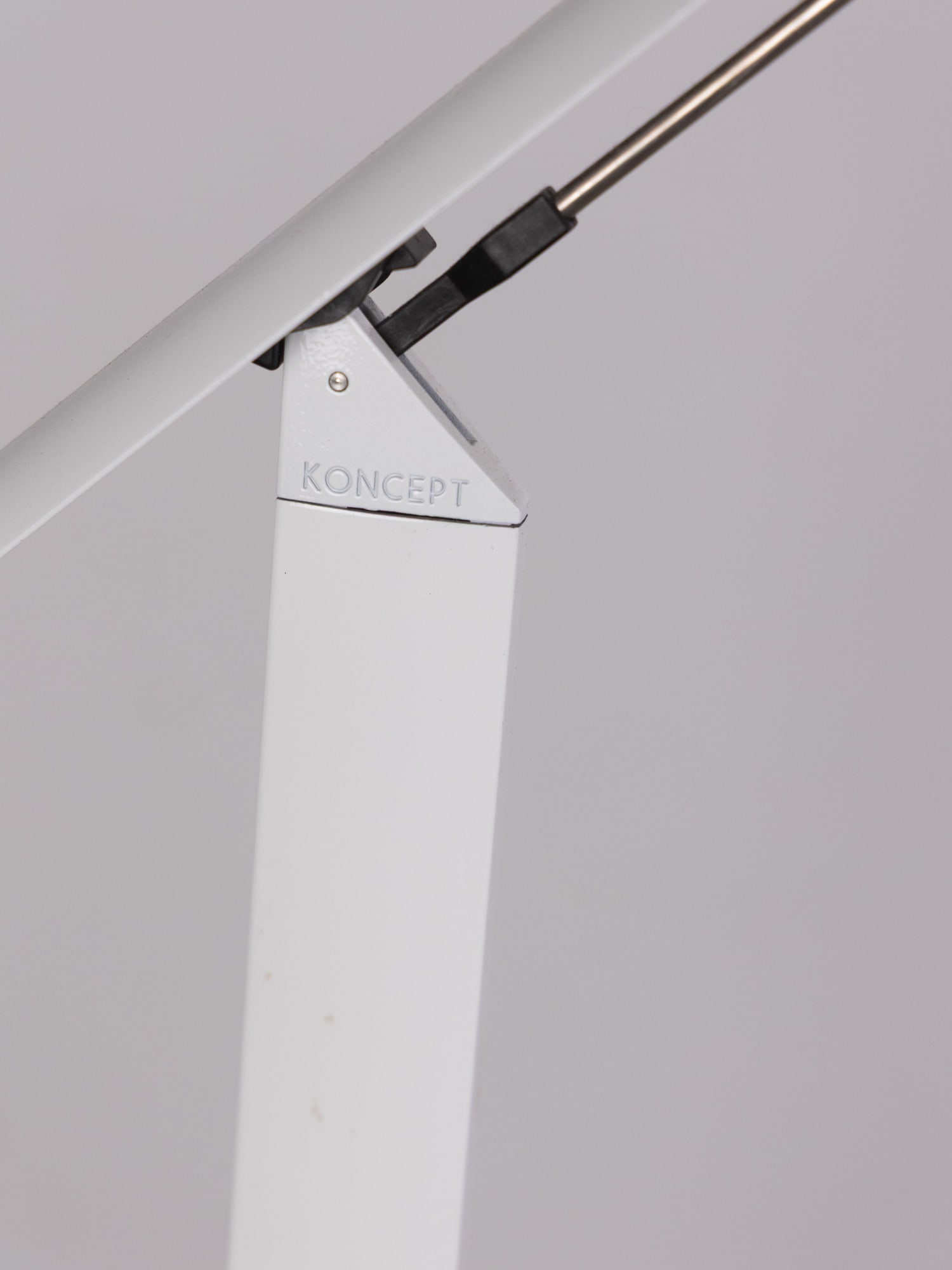 Koncept | Modern Equo Floor Lamp - 5