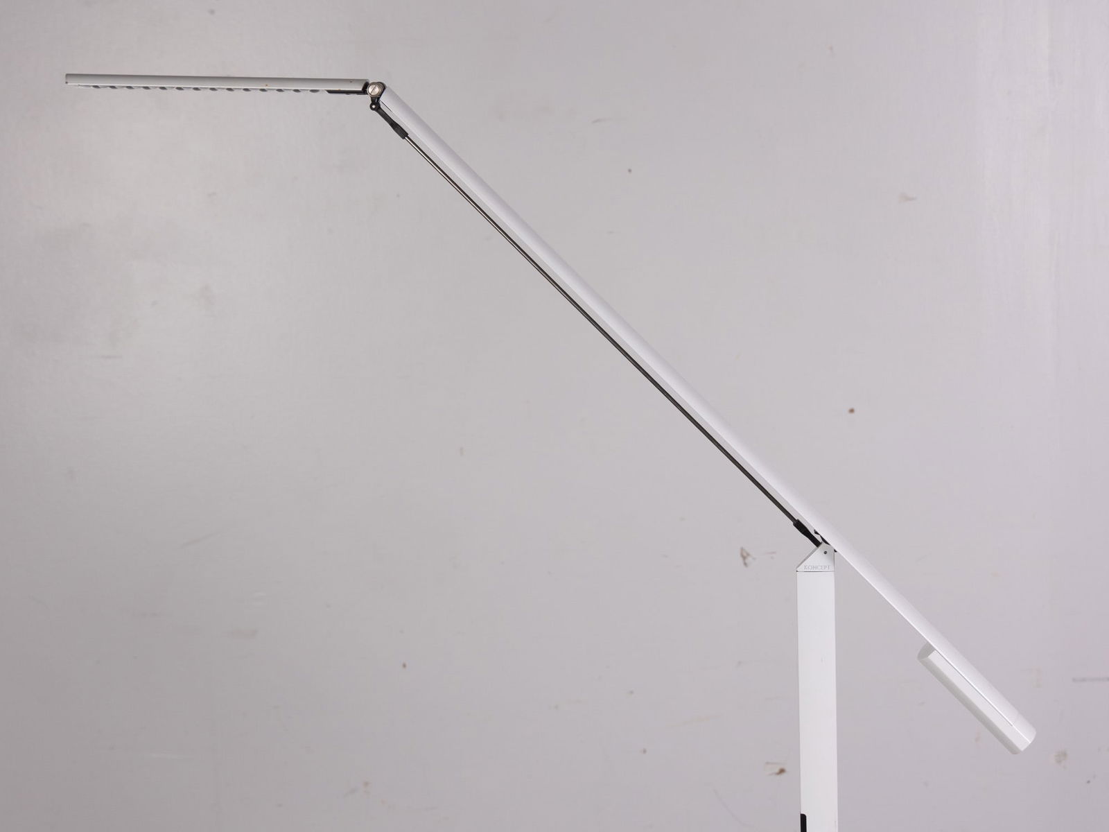 Koncept | Modern Equo Floor Lamp - 7