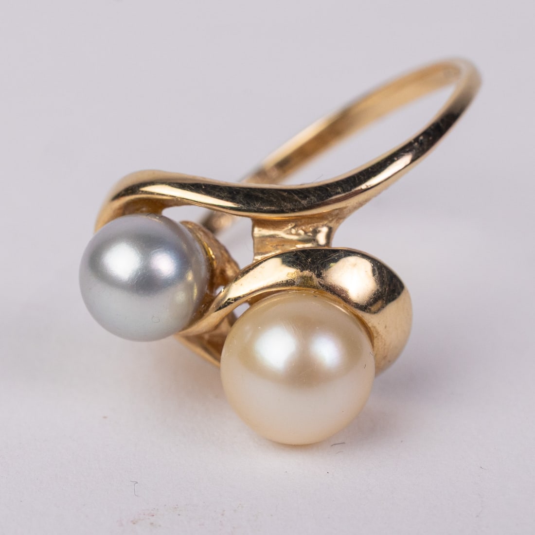 14KY Gold Pearl Ring: Marked "14K Crater ©" The ring size is 9.00. The total weight: 4.1 gramsLiteratureBrooks Auction – Online Auction Terms & Conditions Contact: (856) 694-2960 | info@brooks.auction READ