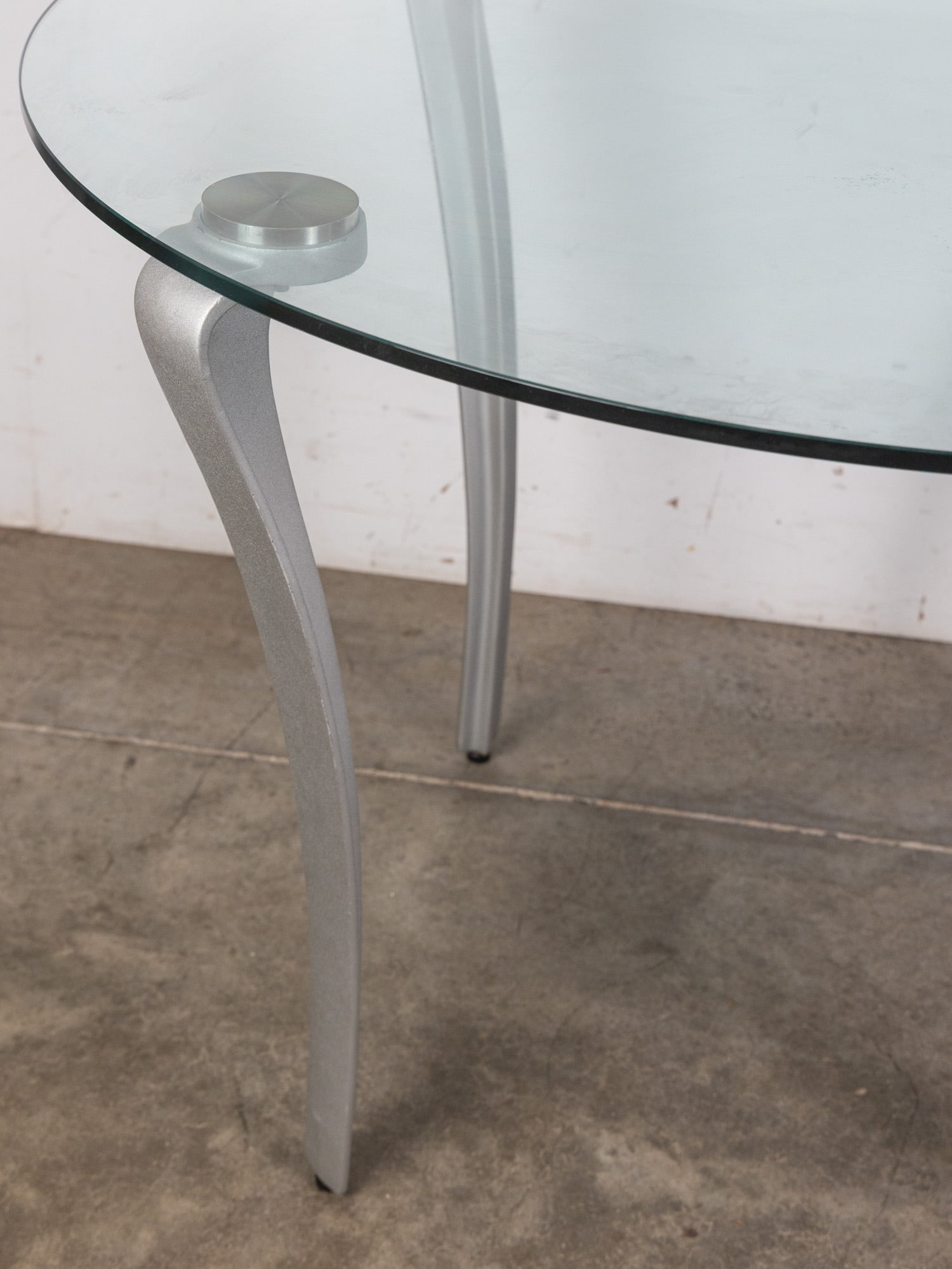 Post Modern Glass "Curva" Dining Table & Grey Leather "Demi" Chairs - 5