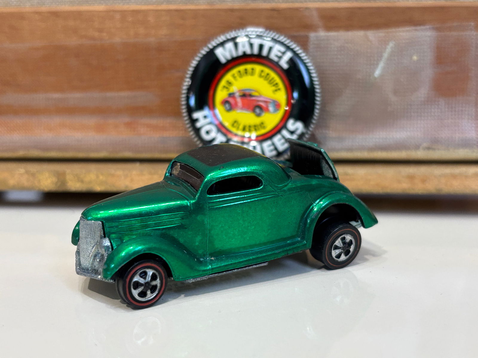 Hot Wheels Redline Spectraflame Green Classic '36 Ford Coupe - 2