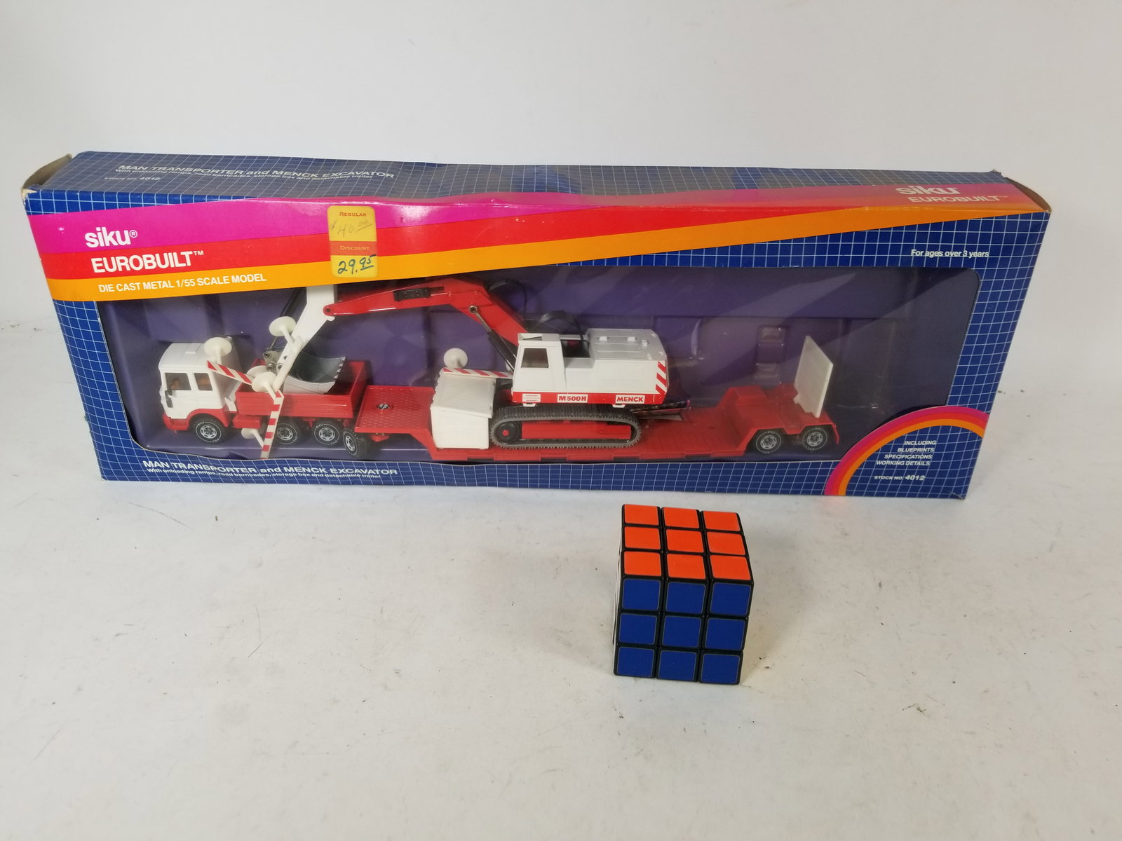 Siku Eurobuilt 4012 Transporter and Menck Excavator in Original Box - 2