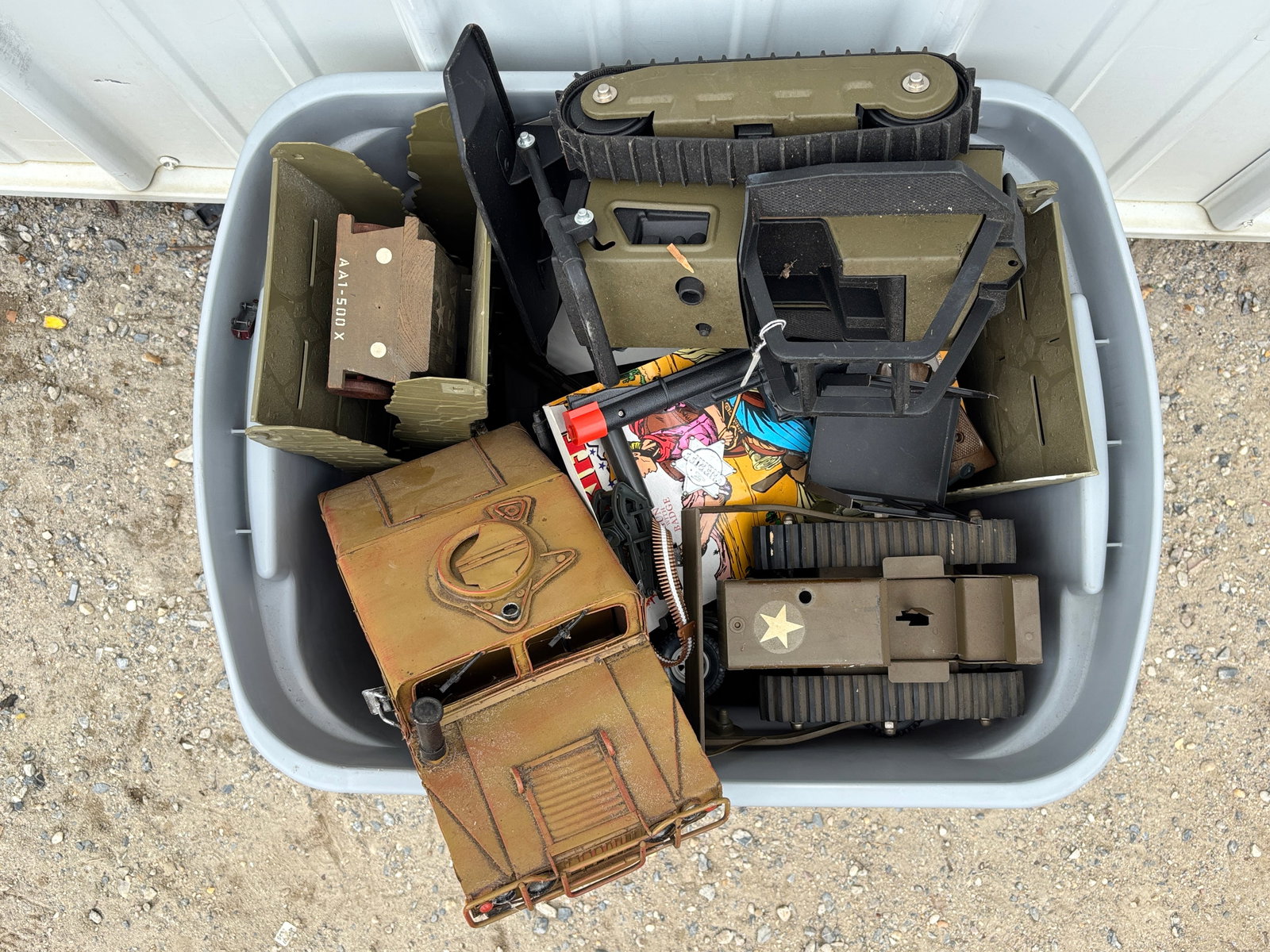 Military Toy and Model Assortment: Military Toy and Model Assortment Literature Brooks Auction – Online Auction Terms & Conditions Contact: (856) 694-2960 | info@brooks.auction READ BEFORE YOU BID: We want you to feel confident w