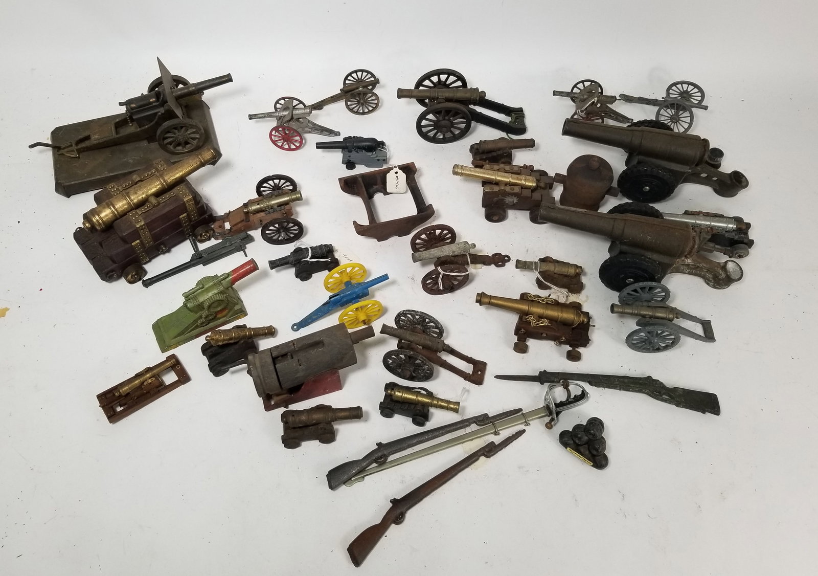 Assortment of Model and Toy Cannons: Assortment of Model and Toy Cannons Literature Brooks Auction – Online Auction Terms & Conditions Contact: (856) 694-2960 | info@brooks.auction READ BEFORE YOU BID: We want you to feel confident