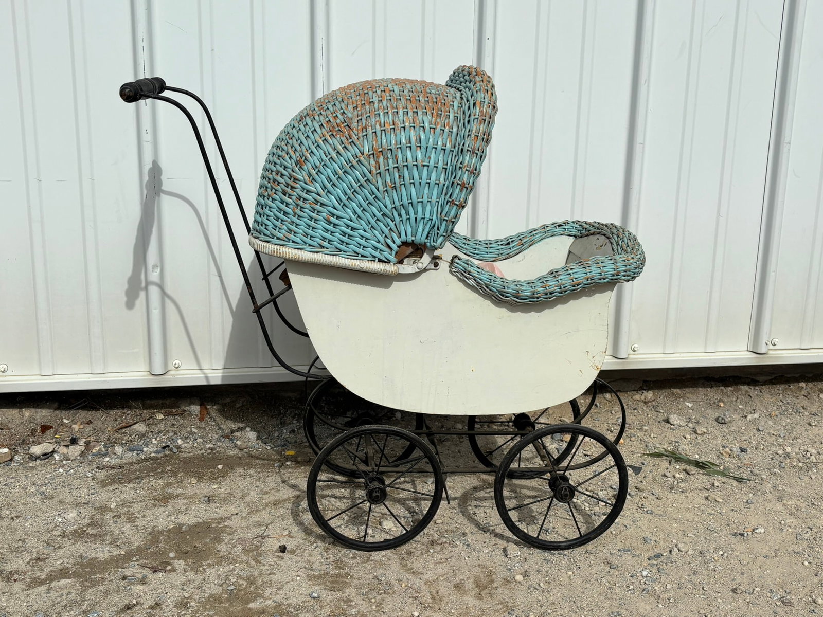 Vintage Wicker Baby Doll Stroller (1 of 3)
