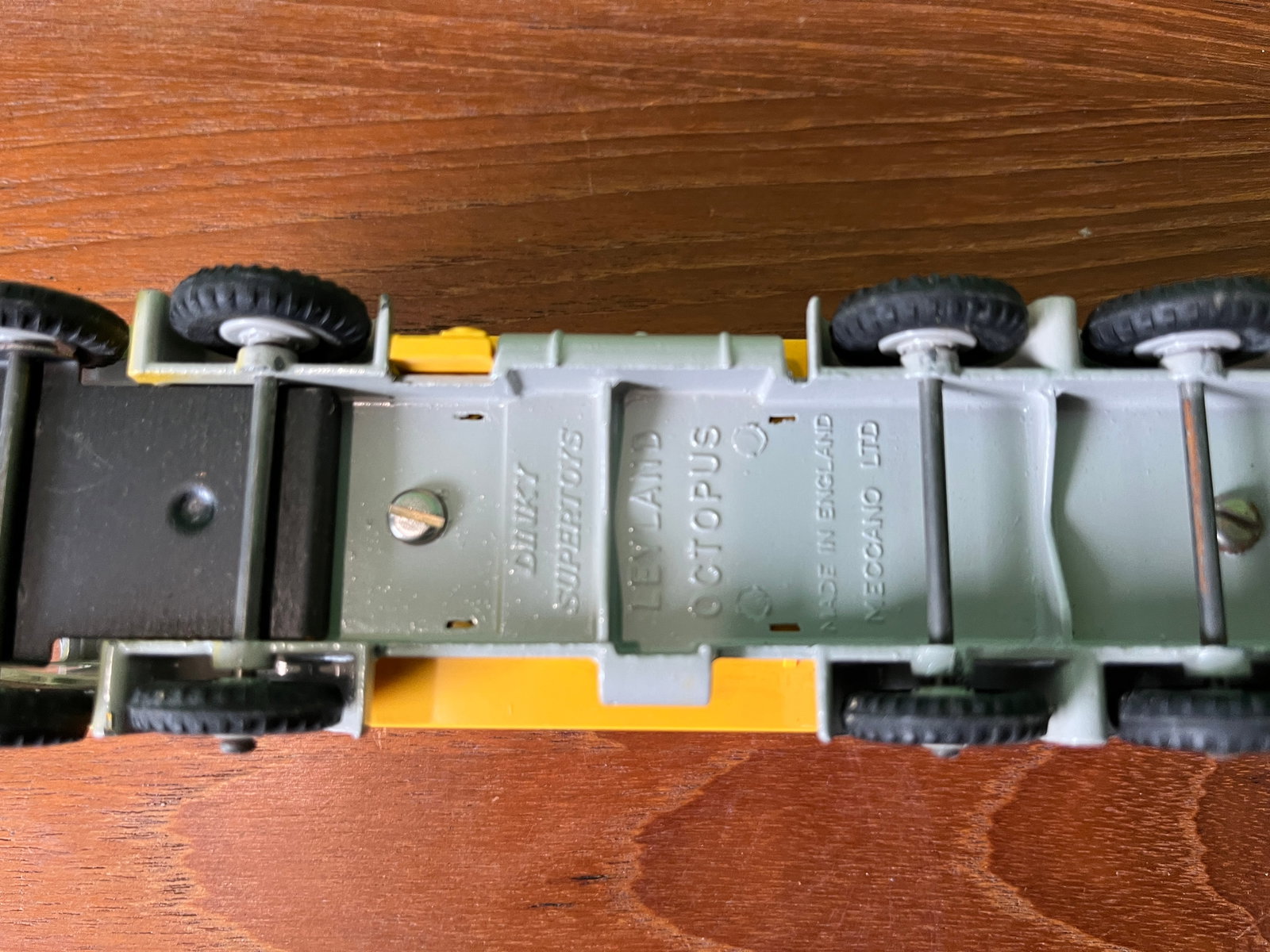 Dinky Supertoys Leyland Octopus Shell BP Truck - 3