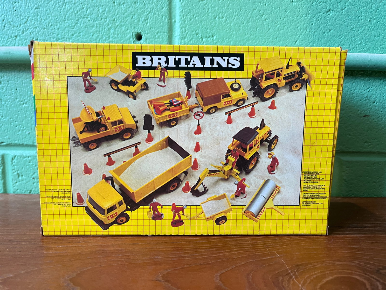 Britains Autoway 9814 JCB Digger in Original Box - 2