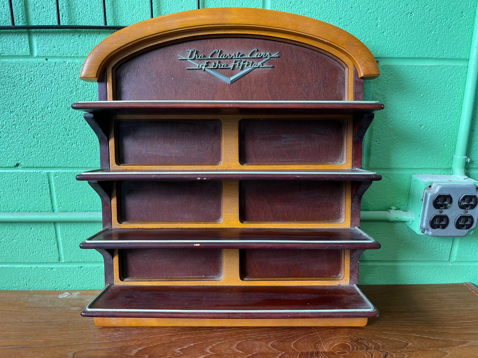 Franklin Mint The Classic Cars of the Fifties Display Shelf: Franklin Mint The Classic Cars of the Fifties Display Shelf Literature Brooks Auction – Online Auction Terms & Conditions Contact: (856) 694-2960 | info@brooks.auction READ BEFORE YOU BID: We wa