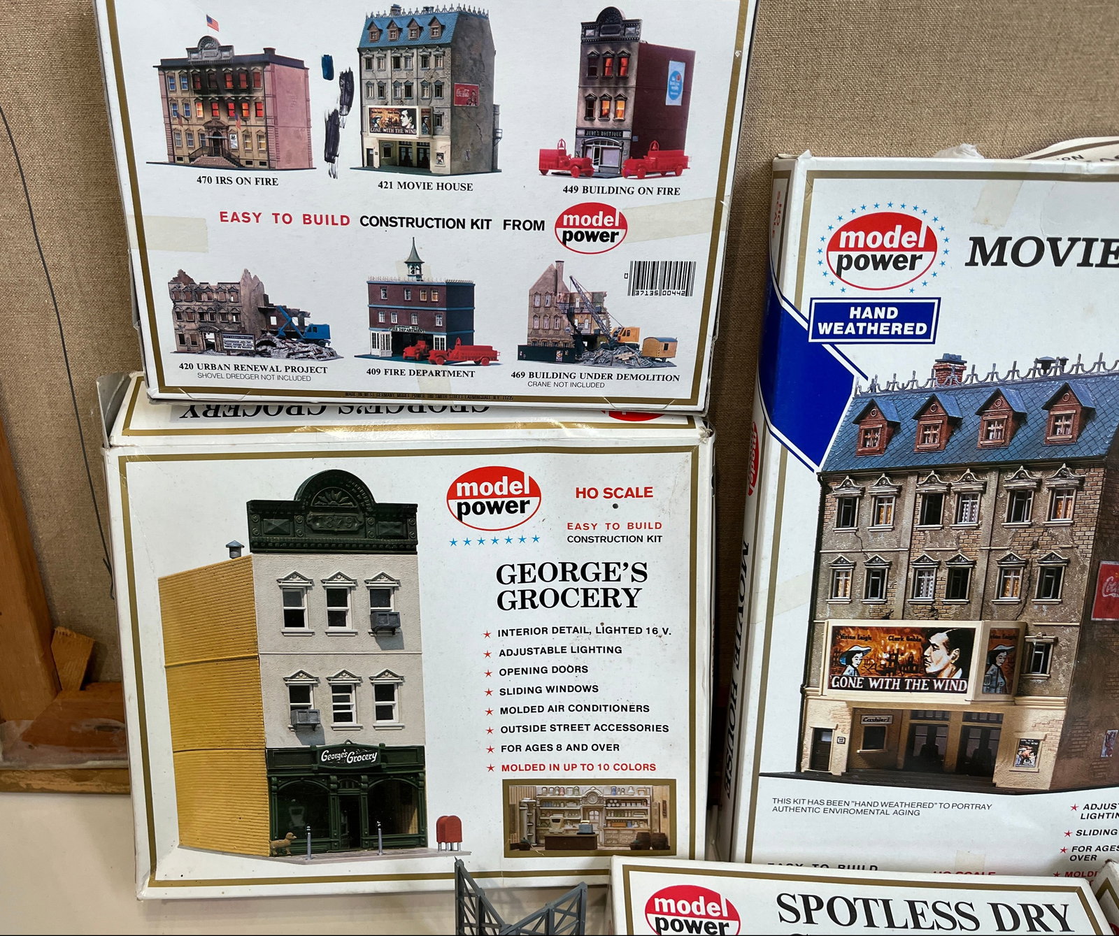 Assortment of Model Power Buildings and Accessories in Original Boxes - 4