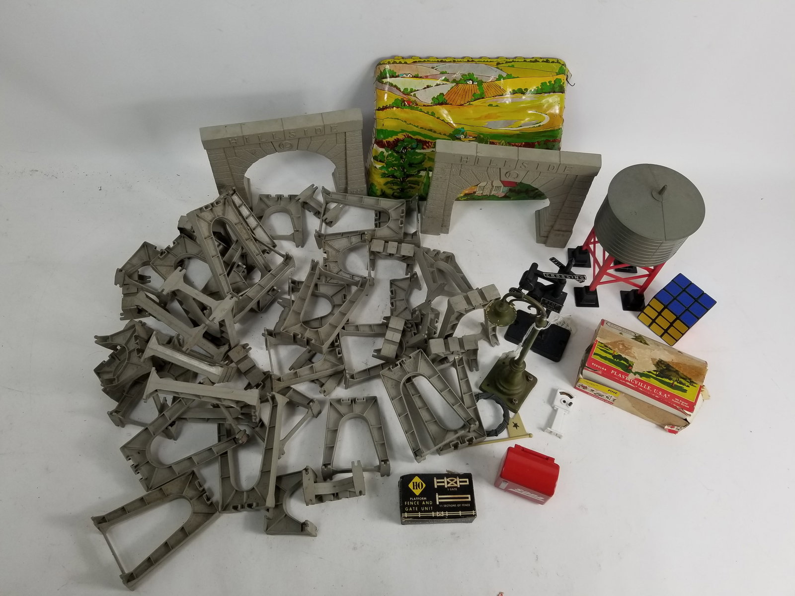 Scale Model Train Accessory Assortment: Scale Model Train Accessory Assortment Literature Brooks Auction – Online Auction Terms & Conditions Contact: (856) 694-2960 | info@brooks.auction READ BEFORE YOU BID: We want you to feel confid