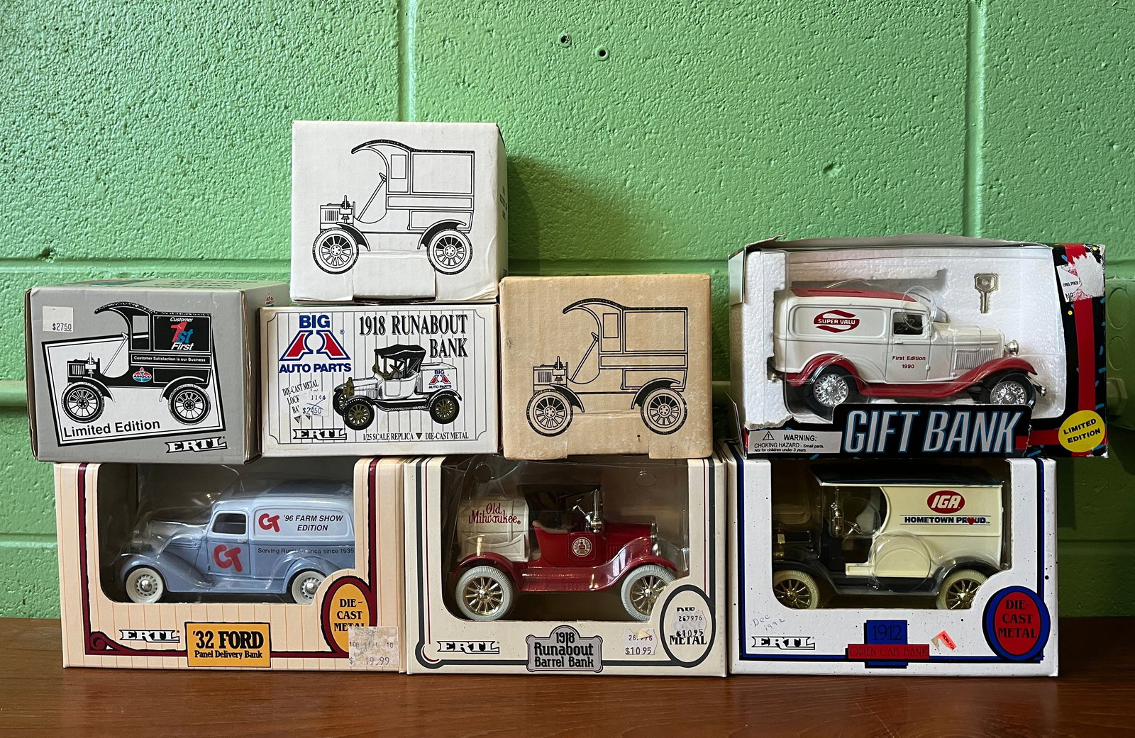 Assortment of Die Cast Car Banks in Original Boxes: Assortment of Die Cast Car Banks in Original Boxes featuring Ertl Literature Brooks Auction – Online Auction Terms & Conditions Contact: (856) 694-2960 | info@brooks.auction READ BEFORE YOU BID: