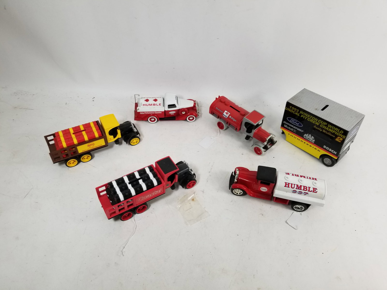 Oil Carrier Coin Bank Assortment: Oil Carrier Coin Bank Assortment Literature Brooks Auction – Online Auction Terms & Conditions Contact: (856) 694-2960 | info@brooks.auction READ BEFORE YOU BID: We want you to feel confident wh