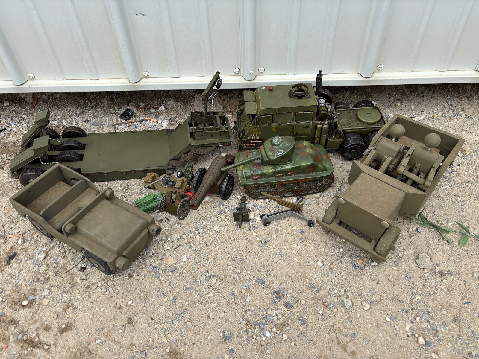 Assortment of Toy and Model Military Vehicles: Assortment of Toy and Model Military VehiclesLiteratureBrooks Auction – Online Auction Terms & Conditions Contact: (856) 694-2960 | info@brooks.auction READ BEFORE YOU BID: We want you to feel