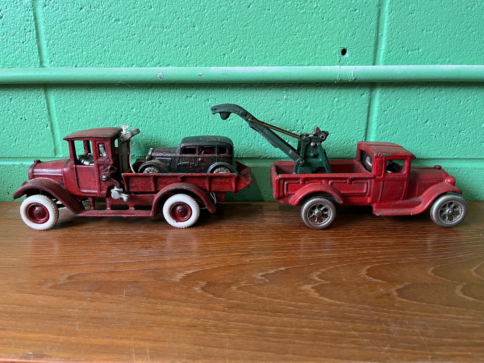 Assortment of Vintage Arcade Cast Iron Vehicles: Assortment of Vintage Arcade Cast Iron Vehicles Literature Brooks Auction – Online Auction Terms & Conditions Contact: (856) 694-2960 | info@brooks.auction READ BEFORE YOU BID: We want you to fe