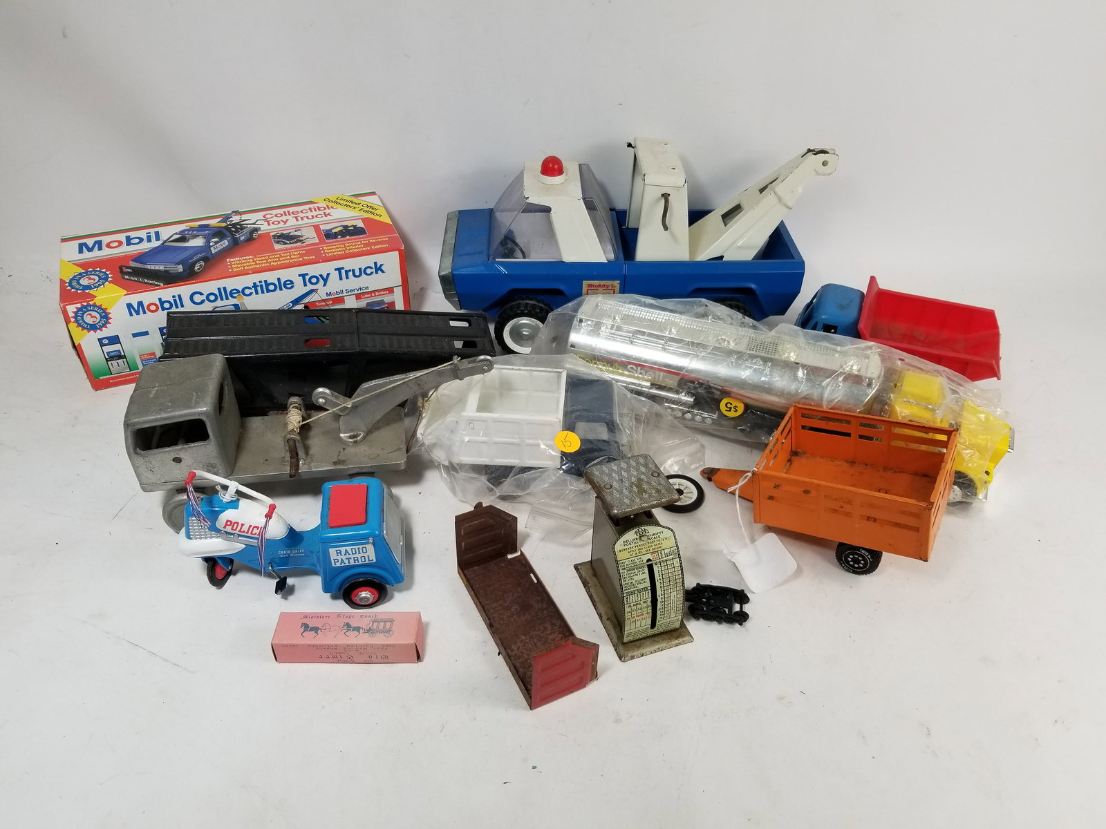 Toy and Model Vehicle Assortment: Toy and Model Vehicle Assortment featuring vintage Buddy L and Marx Literature Brooks Auction – Online Auction Terms & Conditions Contact: (856) 694-2960 | info@brooks.auction READ BEFORE YOU BI
